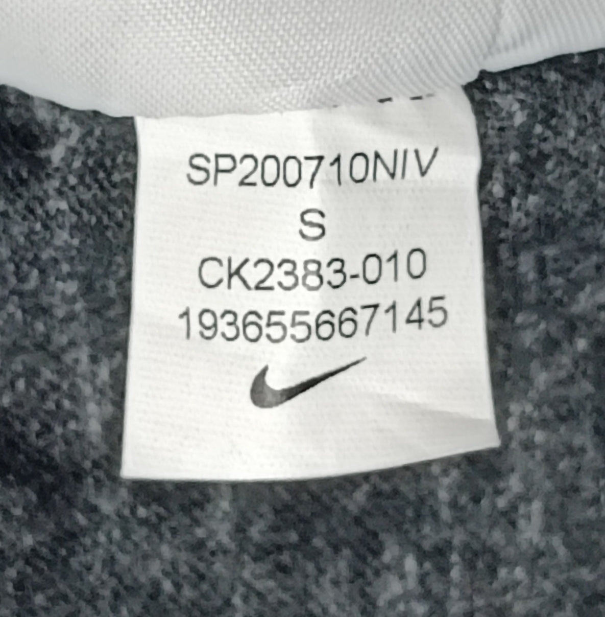 (S) Nike Sportswear Tee тениска