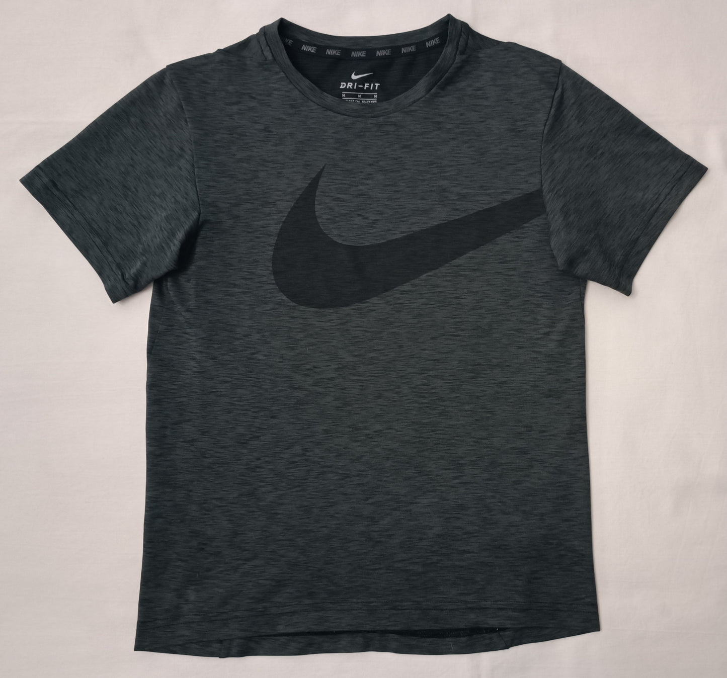 (ДЕТСКО) (Ръст 137-147см) Nike DRI-FIT Breathe Tee тениска