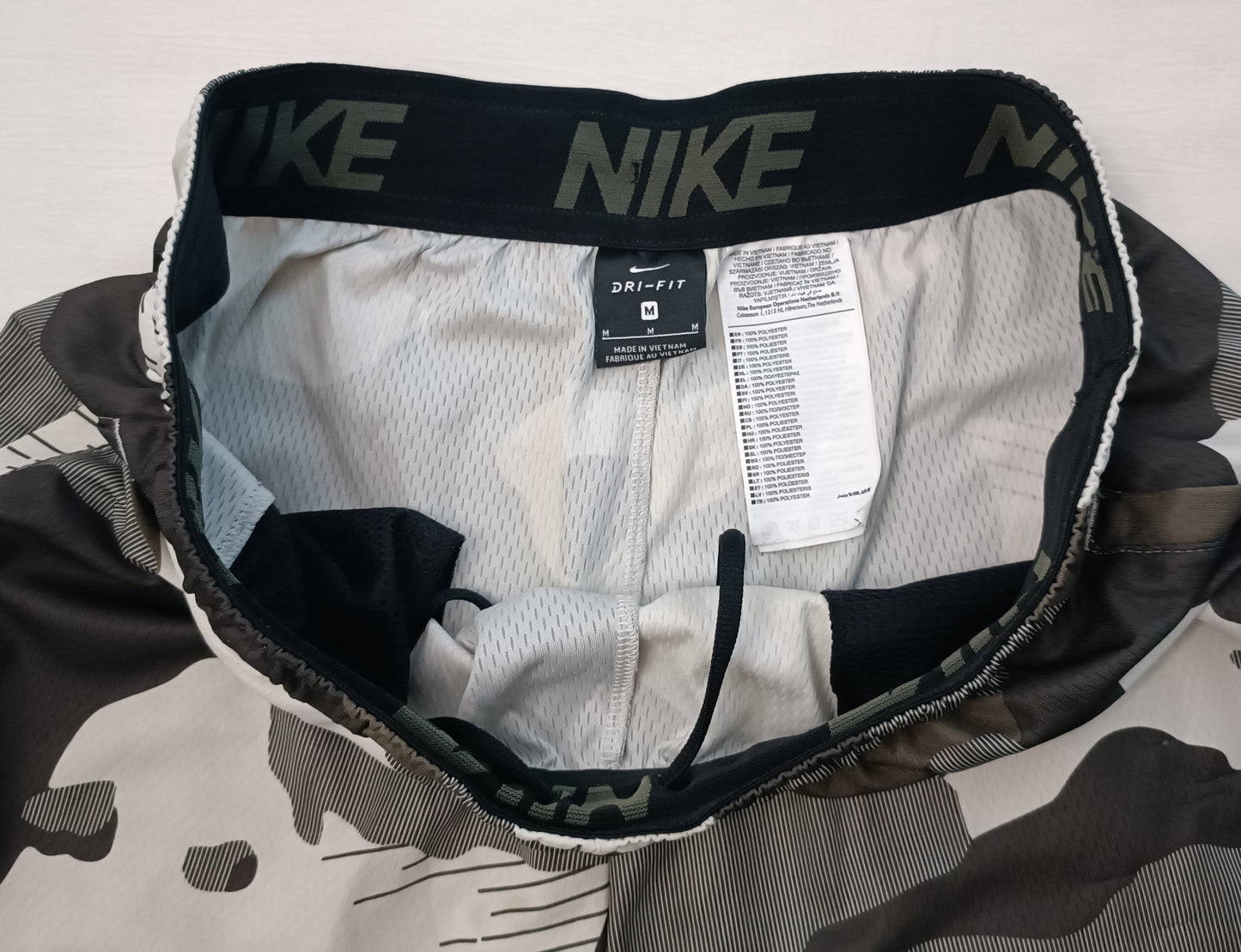 (M) Nike DRI-FIT Camouflage Shorts шорти