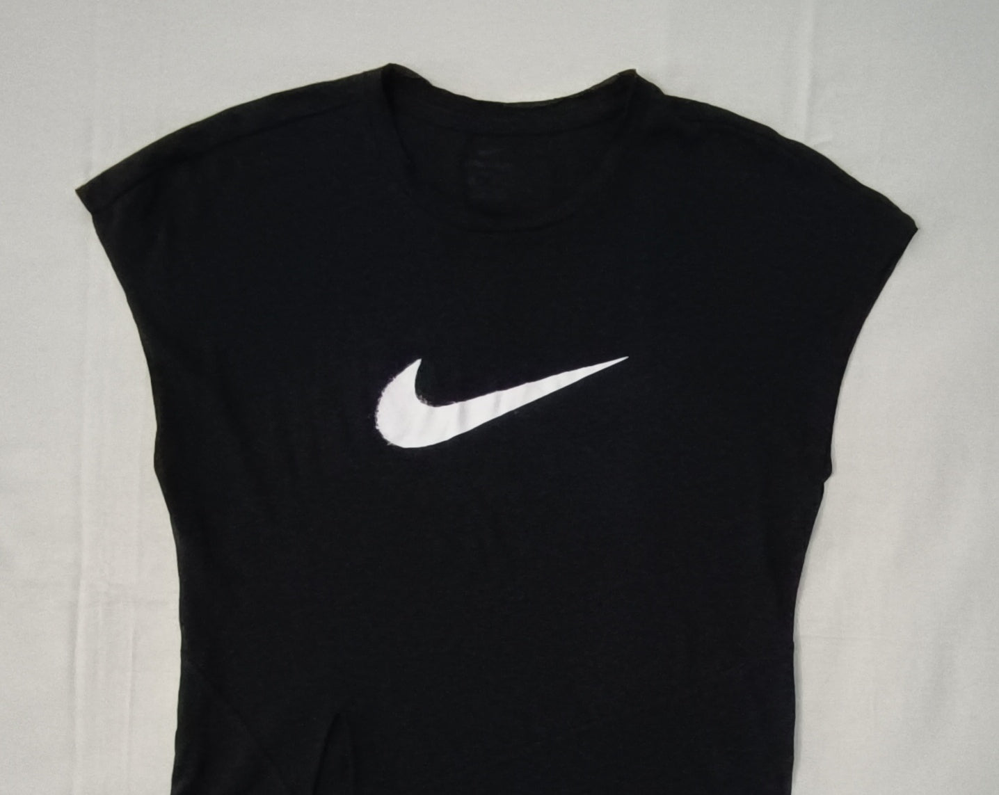 (ДАМСКО) (XS) Nike DRI-FIT Swoosh Tee тениска