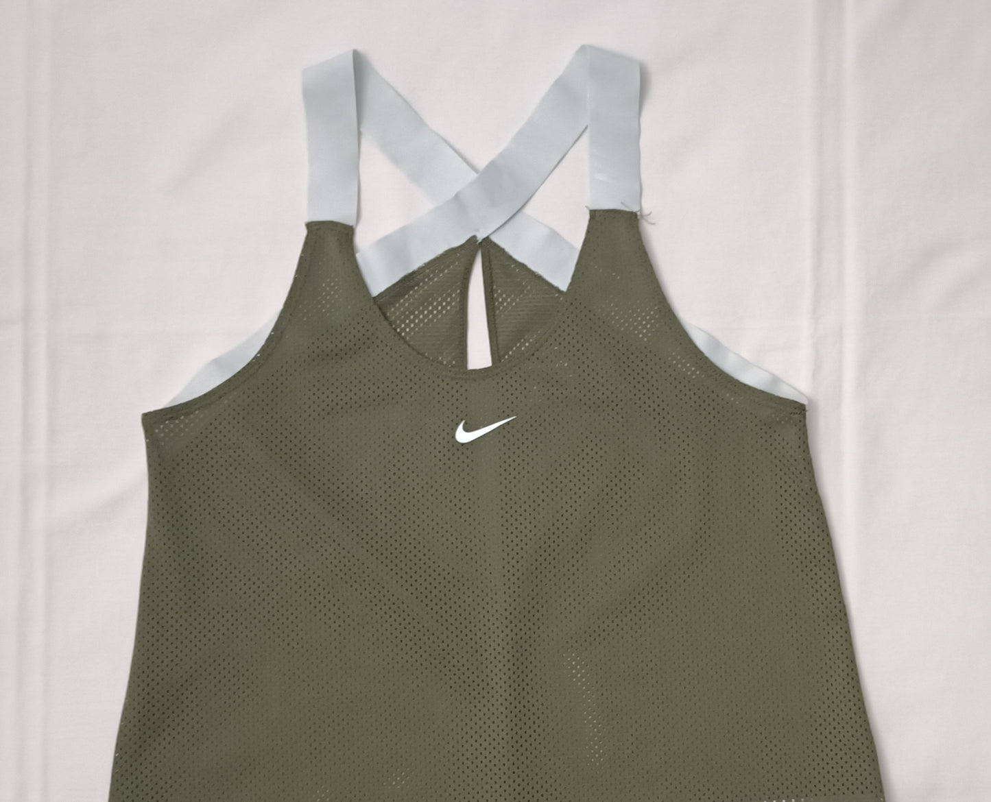 (ДАМСКО) (XS) Nike DRI-FIT Crossover Tank Top потник