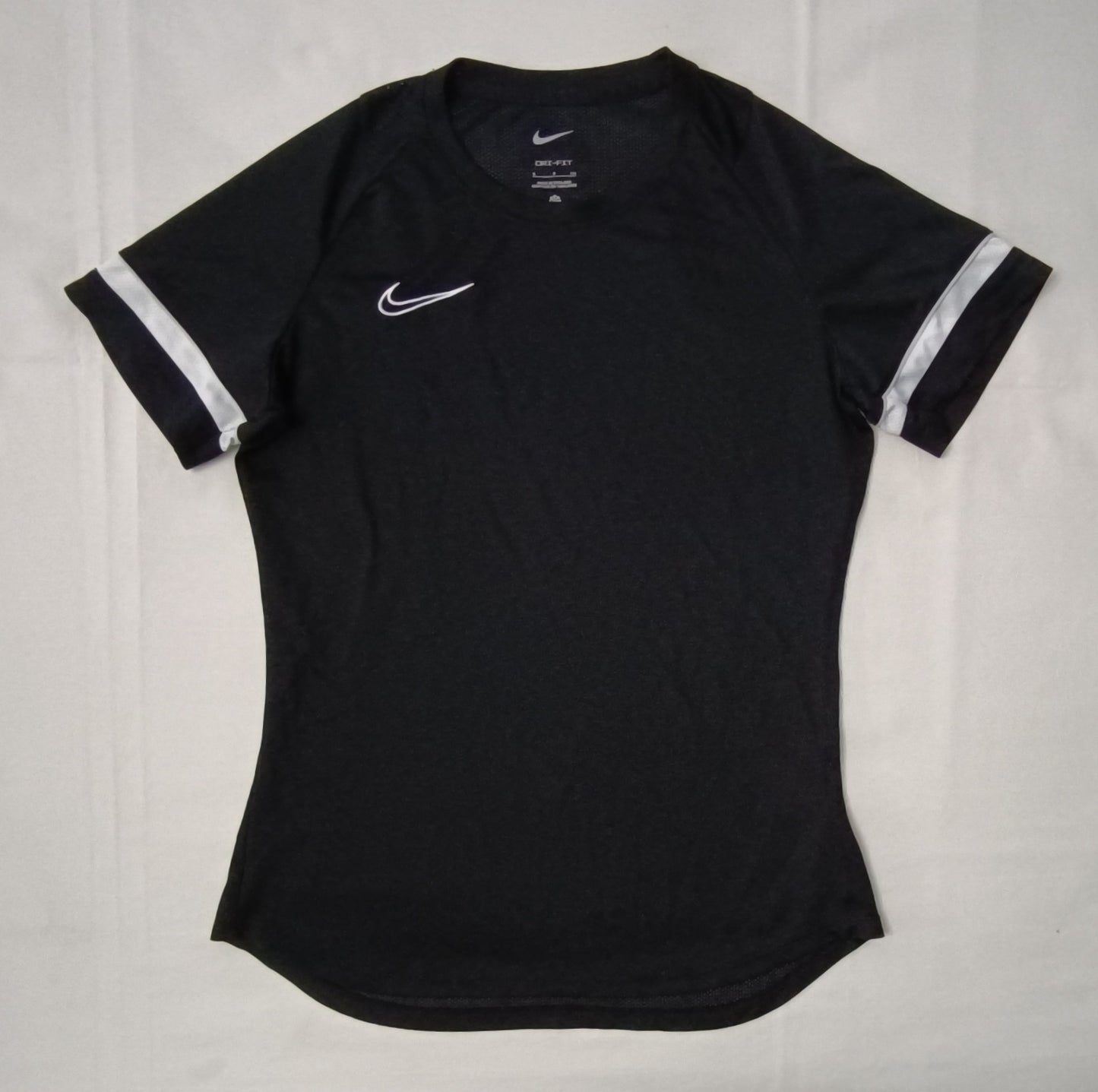 (ДАМСКО) (S) Nike DRI-FIT Strike Tee тениска