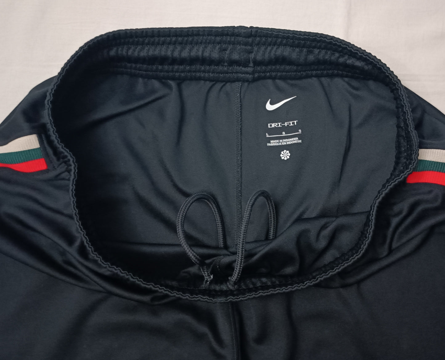 (L) Nike DRI-FIT Liverpool FC Shorts шорти