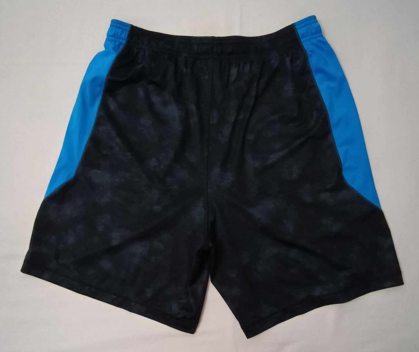 (L) Under Armour UA Shorts шорти