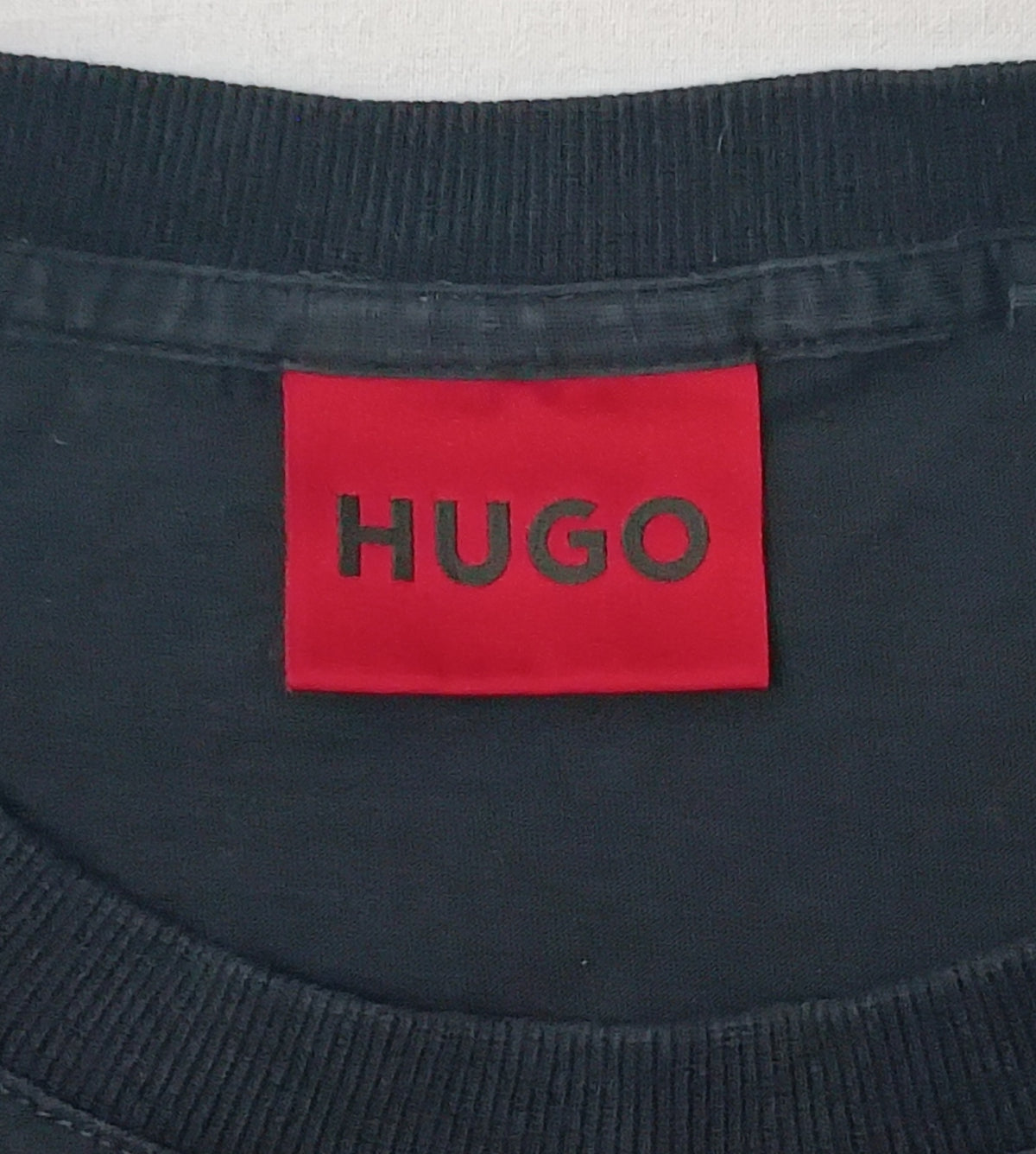 (S) Hugo Boss Dedigree Shirt тениска