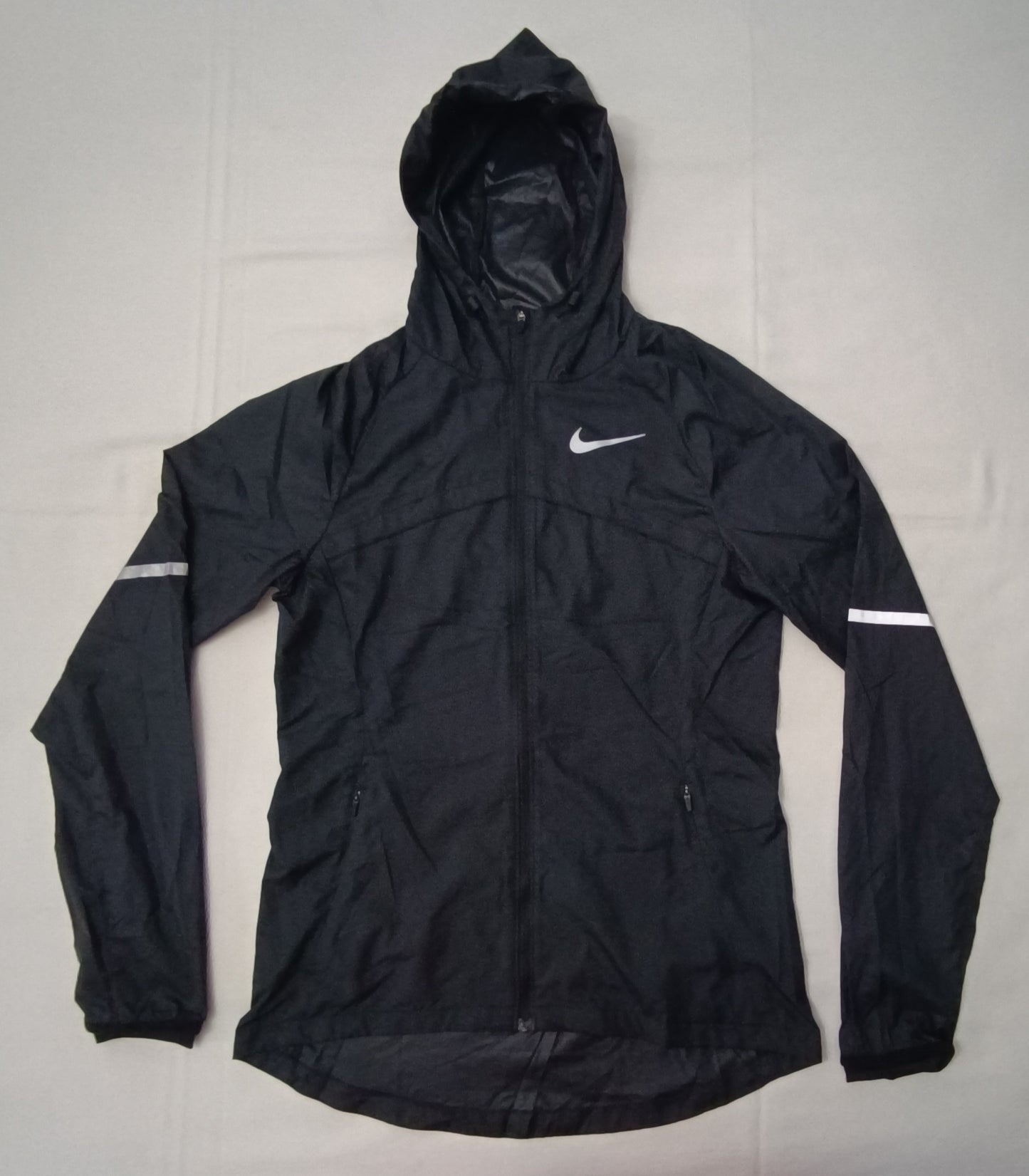 (ДАМСКО) (XS) Nike Shield Windrunner Woven Jacket яке