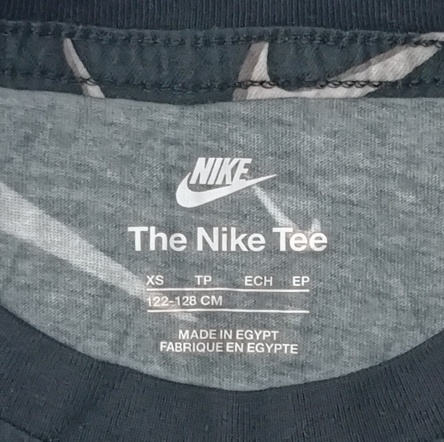 (ДЕТСКО) (Ръст 122-128см) Nike Sportswear Multi Logo Tee тениска