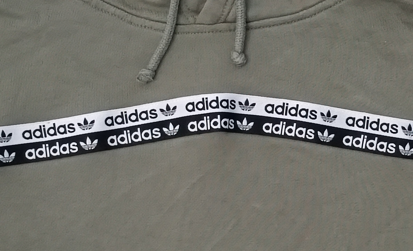 (ДАМСКО) (S) Adidas Originals Repeat Logo Hoodie горнище