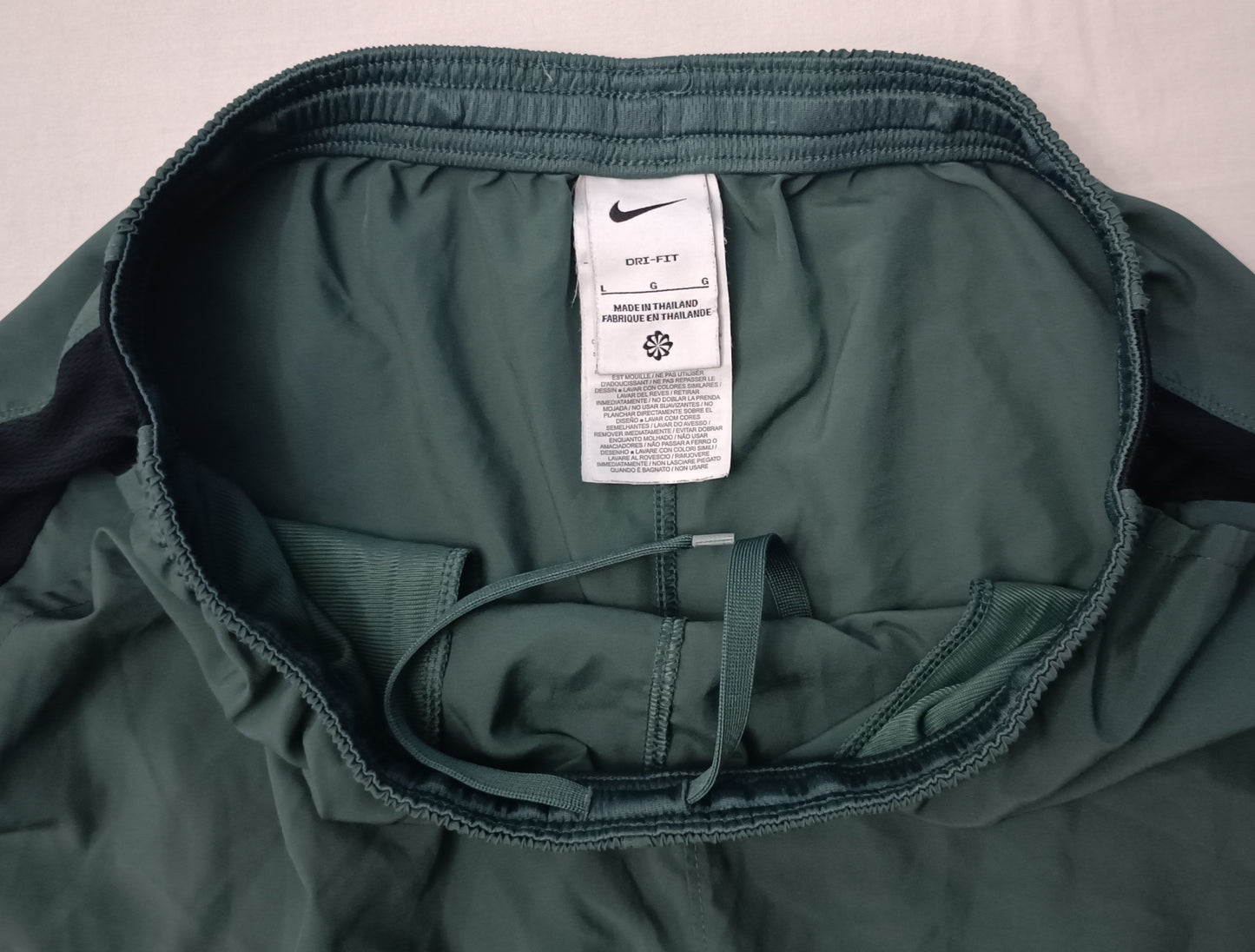 (L) Nike DRI-FIT Shorts шорти