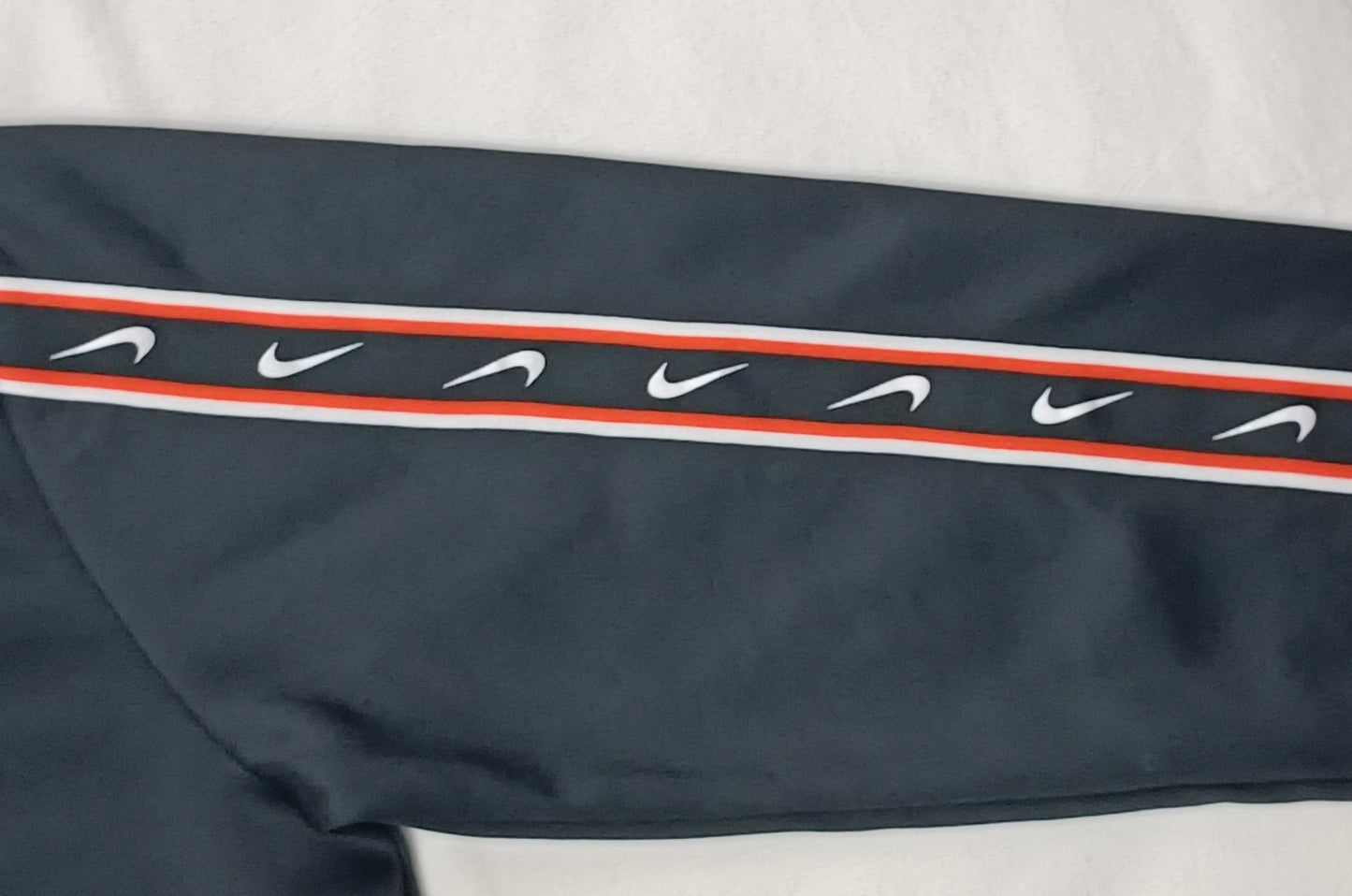 (XS) Nike Sportswear Repeat Sweatshirt горнище