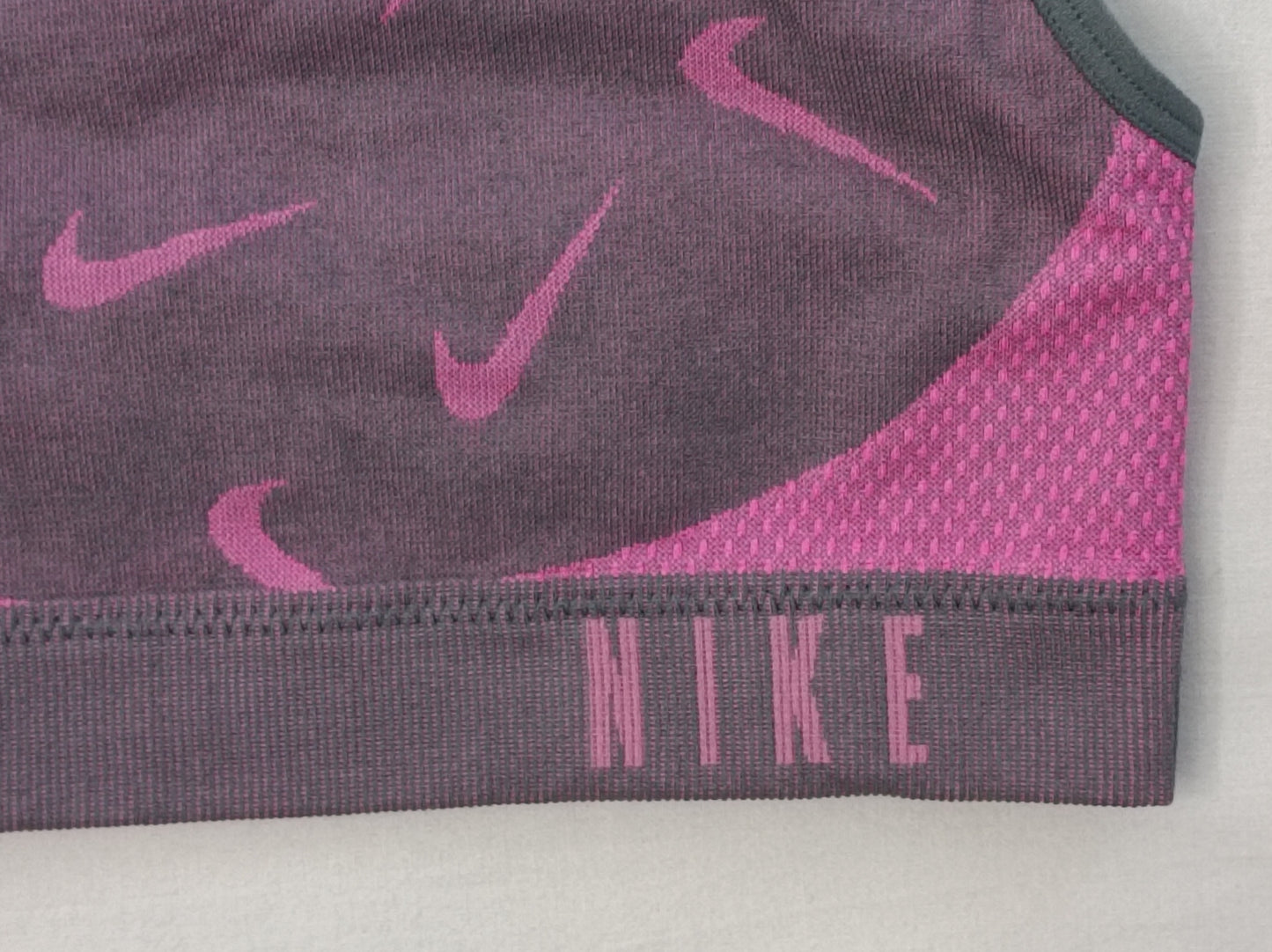 (ДЕТСКО) (Ръст 128-137см) Nike DRI-FIT Bra бюстие