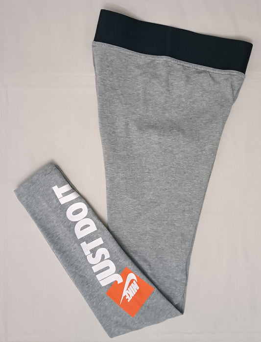 (ДАМСКО) (XS) Nike NSW Just Do It Leggings клин