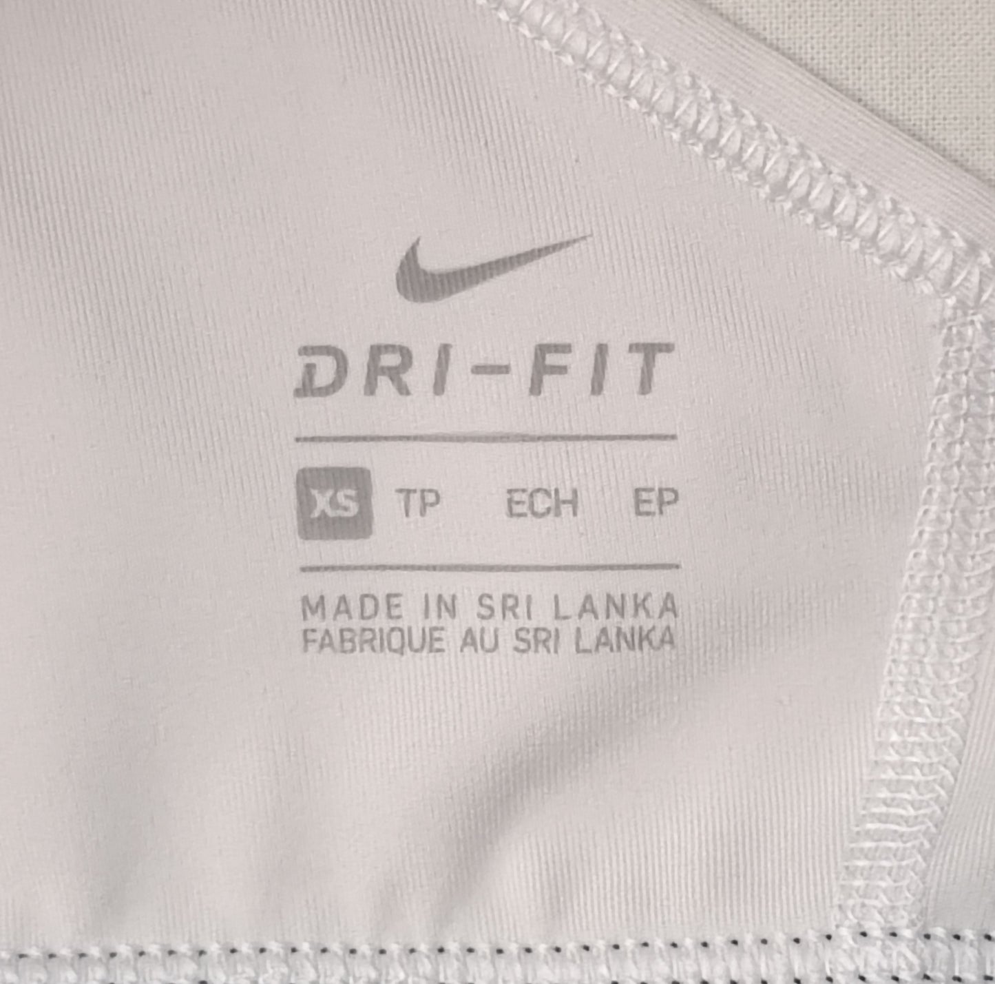 (ДАМСКО) (XS) Nike DRI-FIT Bra бюстие