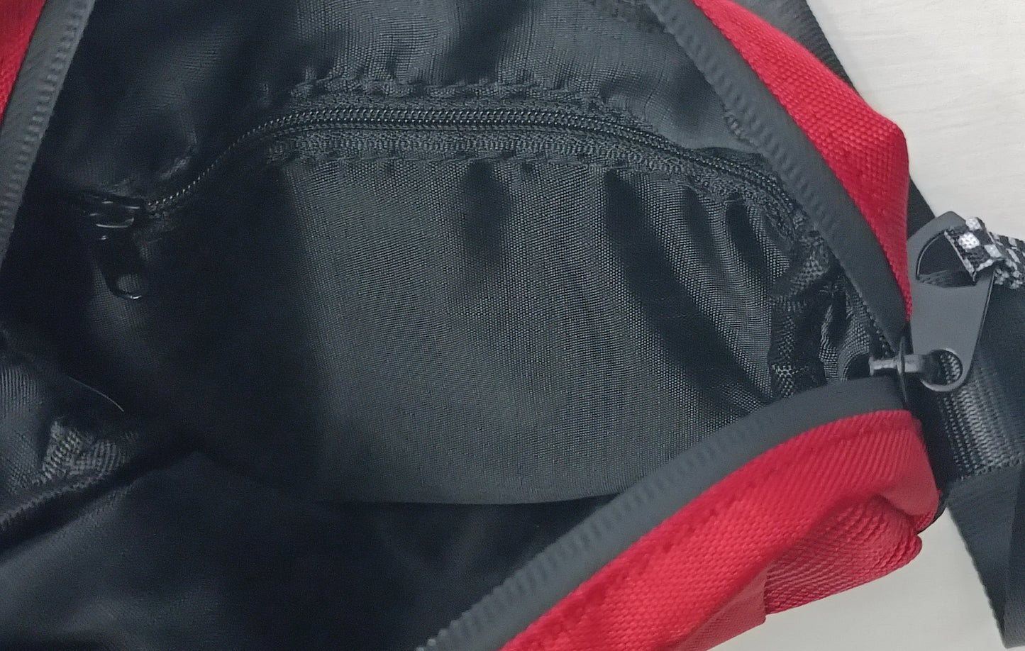 Puma Scuderia Ferrari Formula 1 Crossbody Bag чанта за рамо