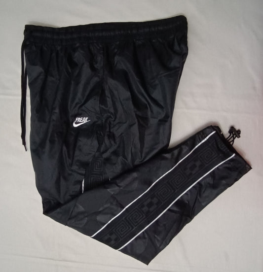 (2XL) Nike Giannis Freak Lightweight Track Pants долнище