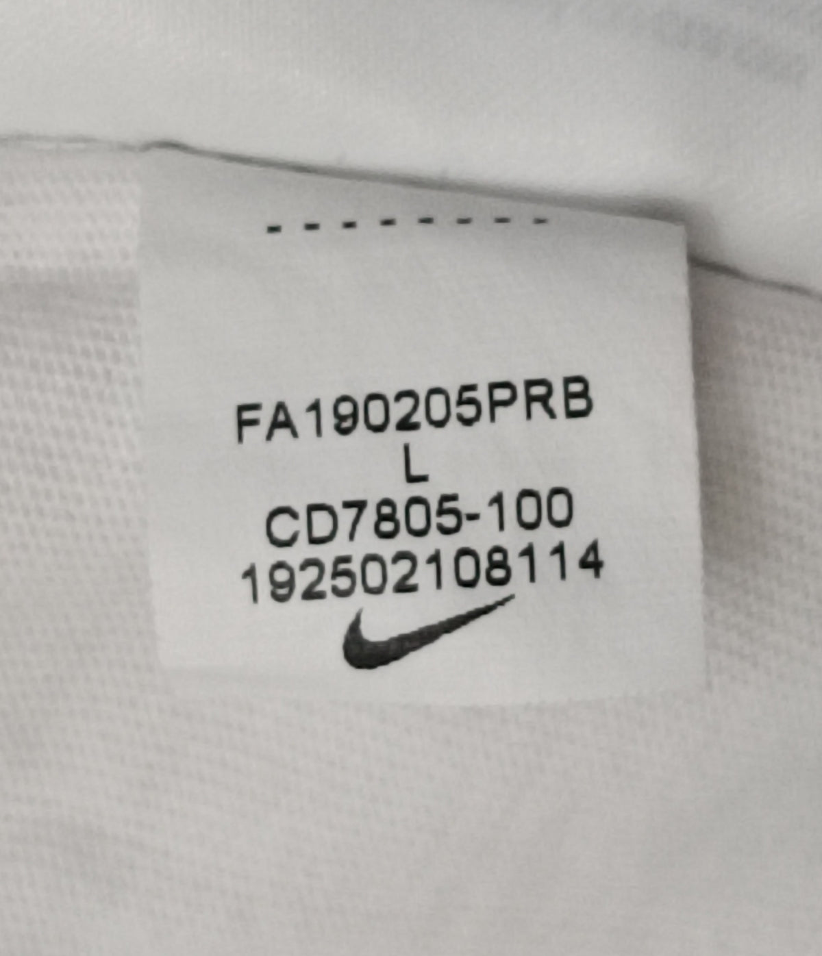 (L) Nike Sportswear Tee тениска