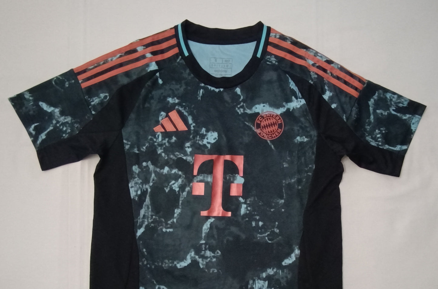(S) Adidas Bayern Munchen #17 Olise Away Jersey тениска