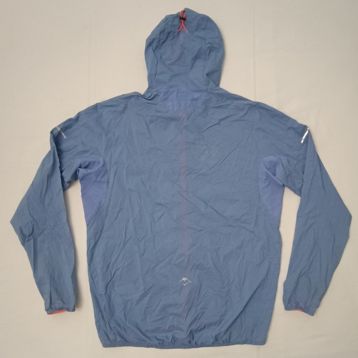 (L) Asics Fujitrail Jacket яке