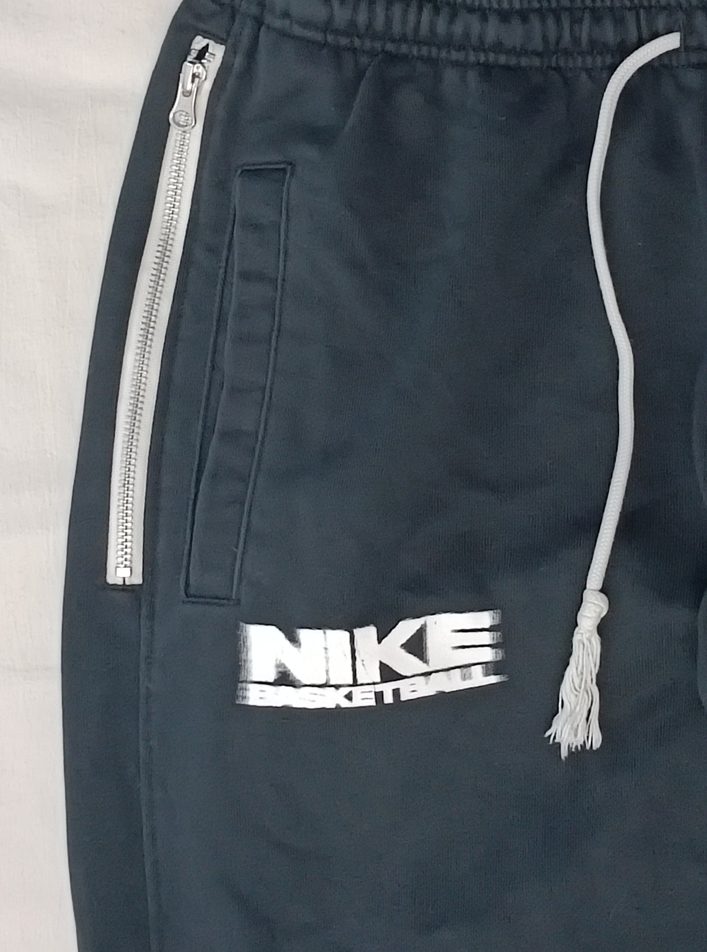 (M) Nike DRI-FIT Standard Issue Sweatpants долнище