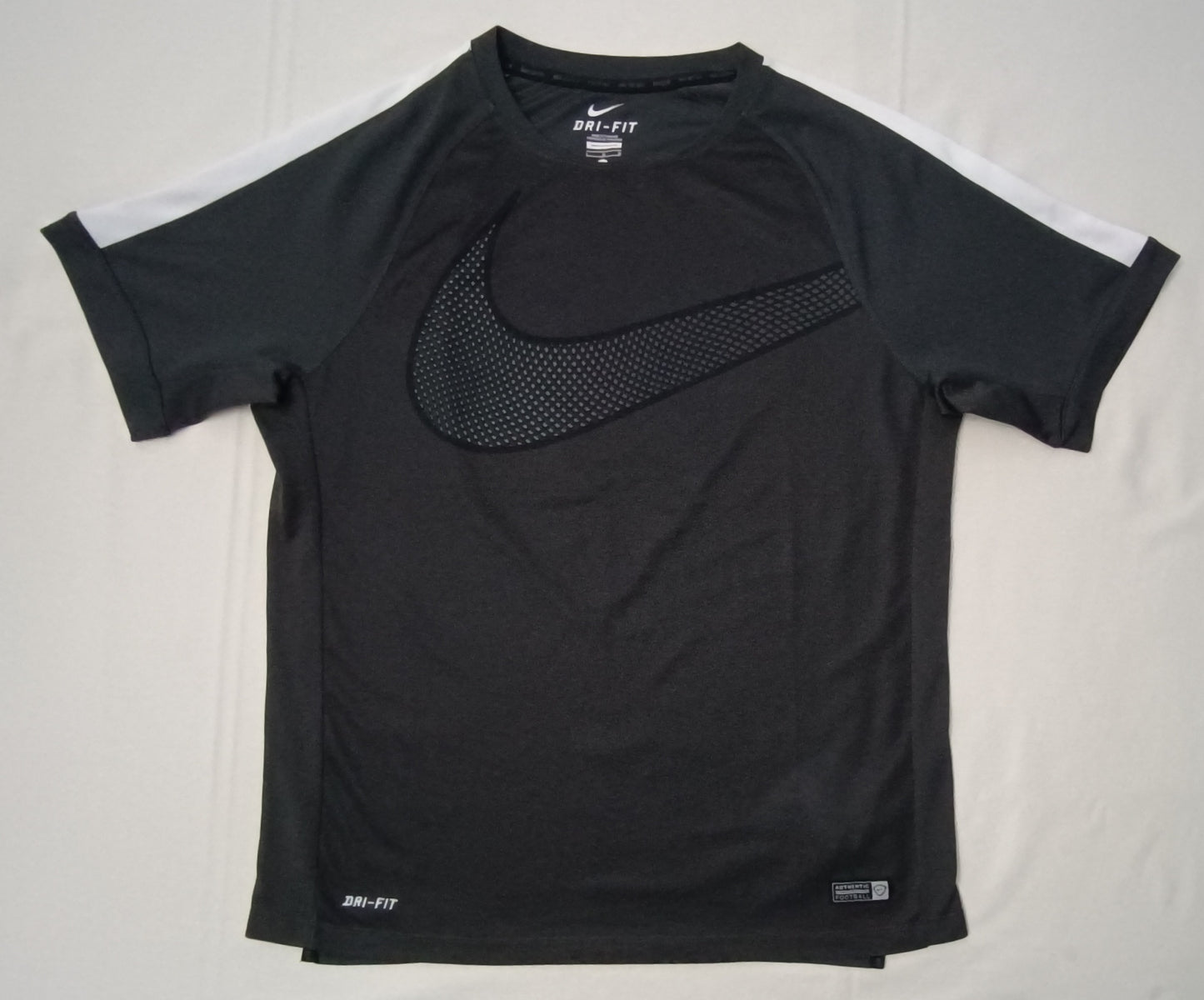(L) Nike DRI-FIT Swoosh Tee тениска
