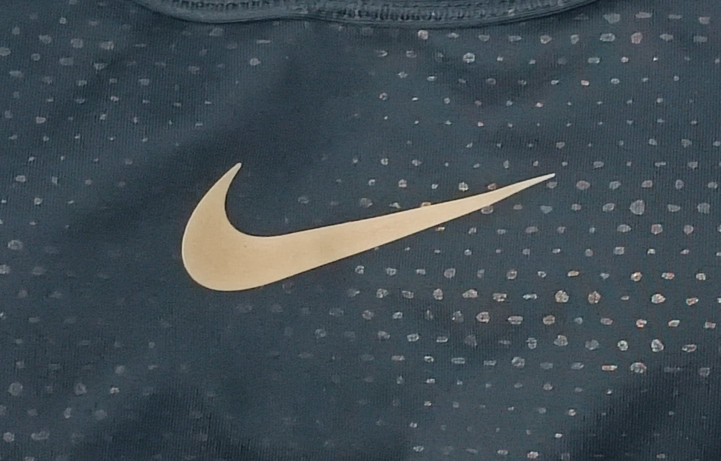 (ДАМСКО) (XS) Nike DRI-FIT Padded Bra бюстие с подплънки
