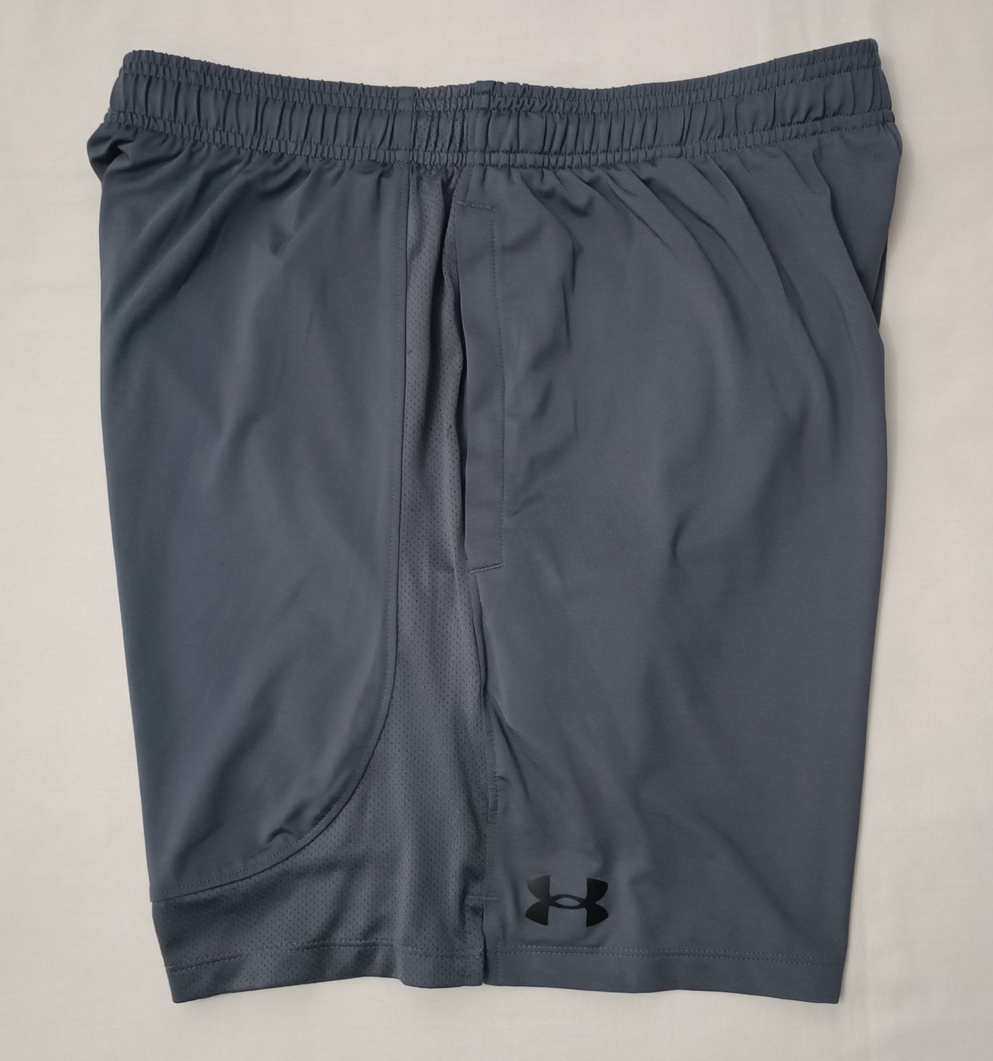 (M) Under Armour UA Shorts шорти