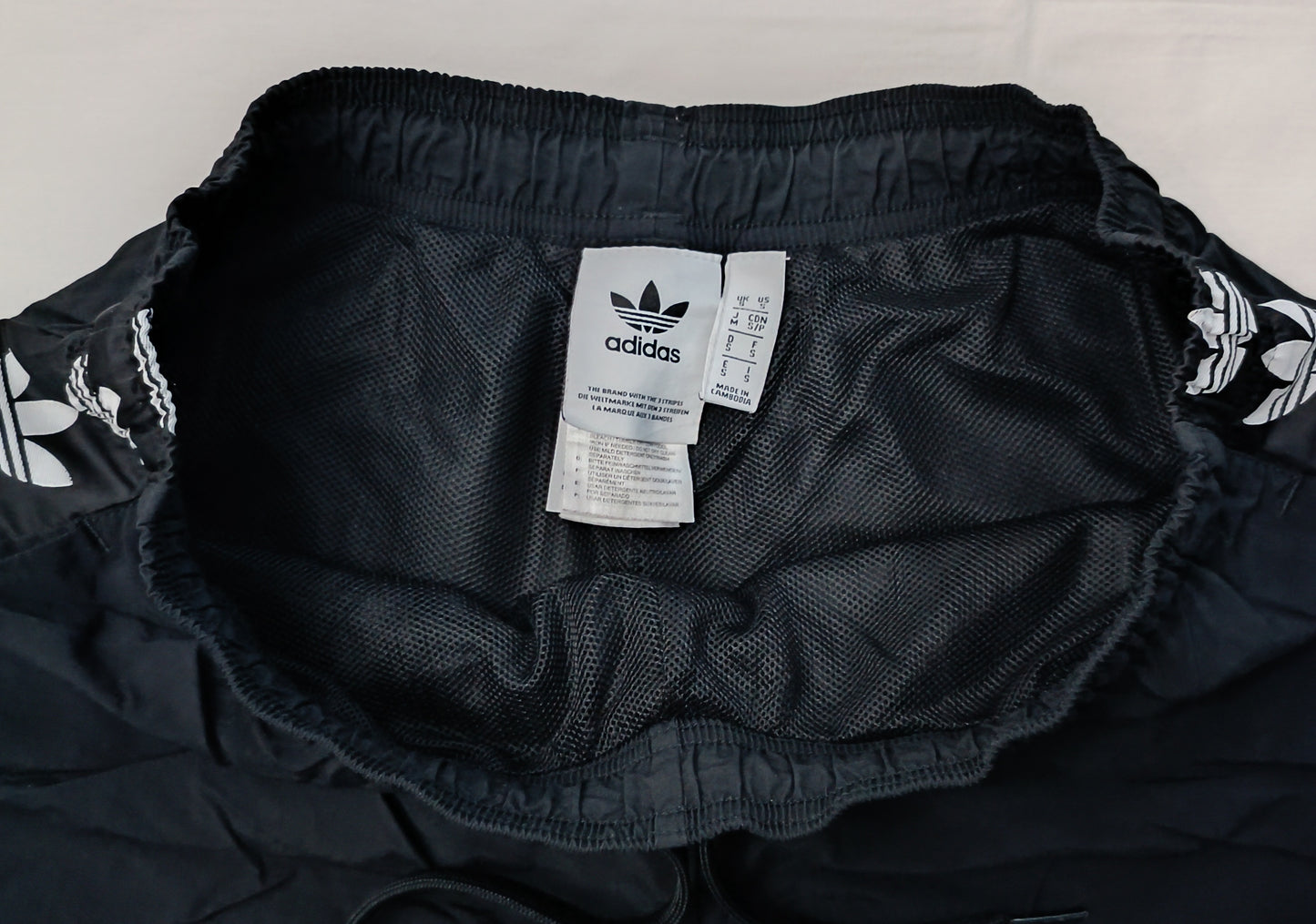 (S) Adidas Originals Shorts шорти