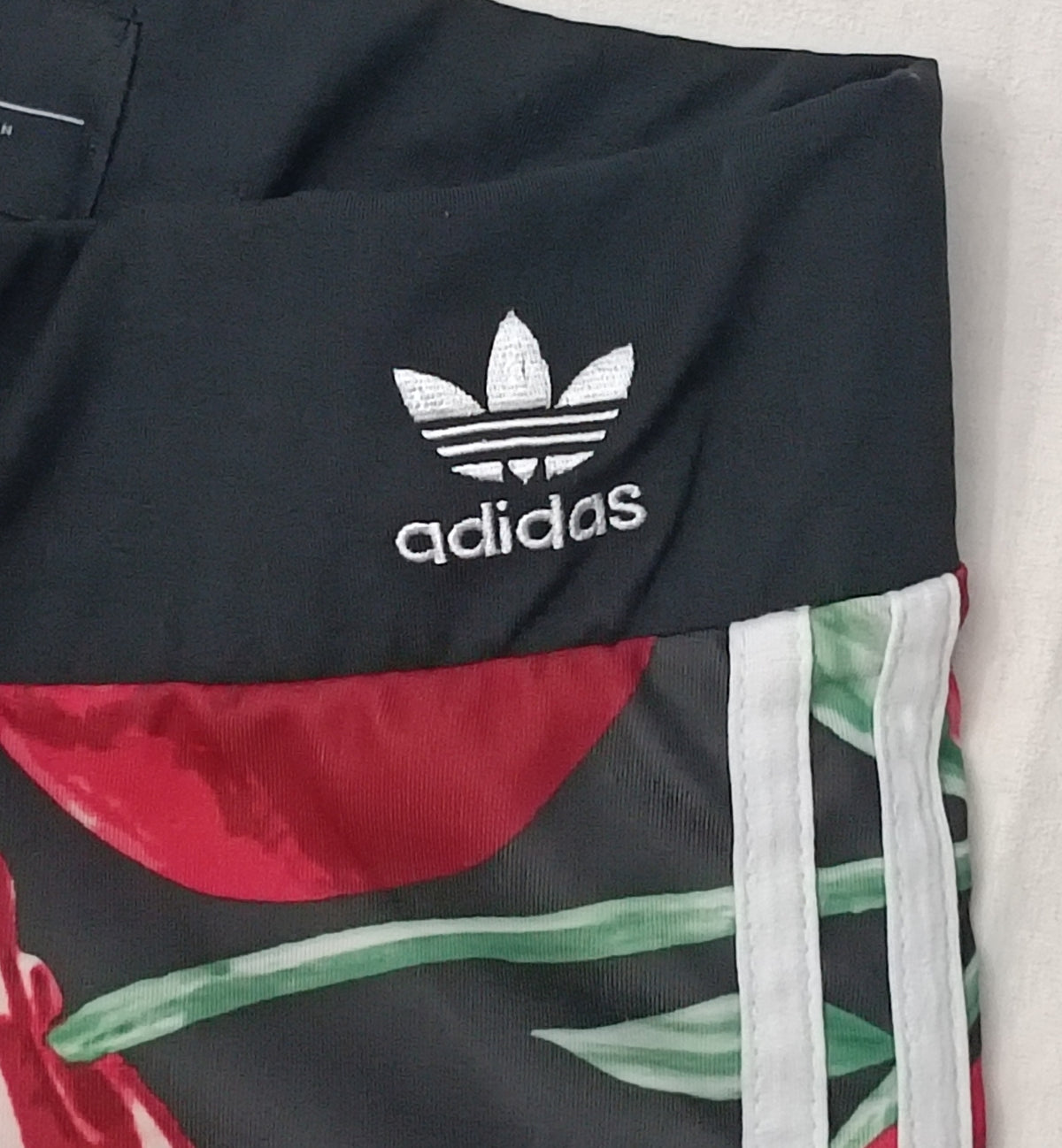 (ДАМСКО) (S) Adidas Originals x HER Studio London Tracksuit екип (потник и клин)