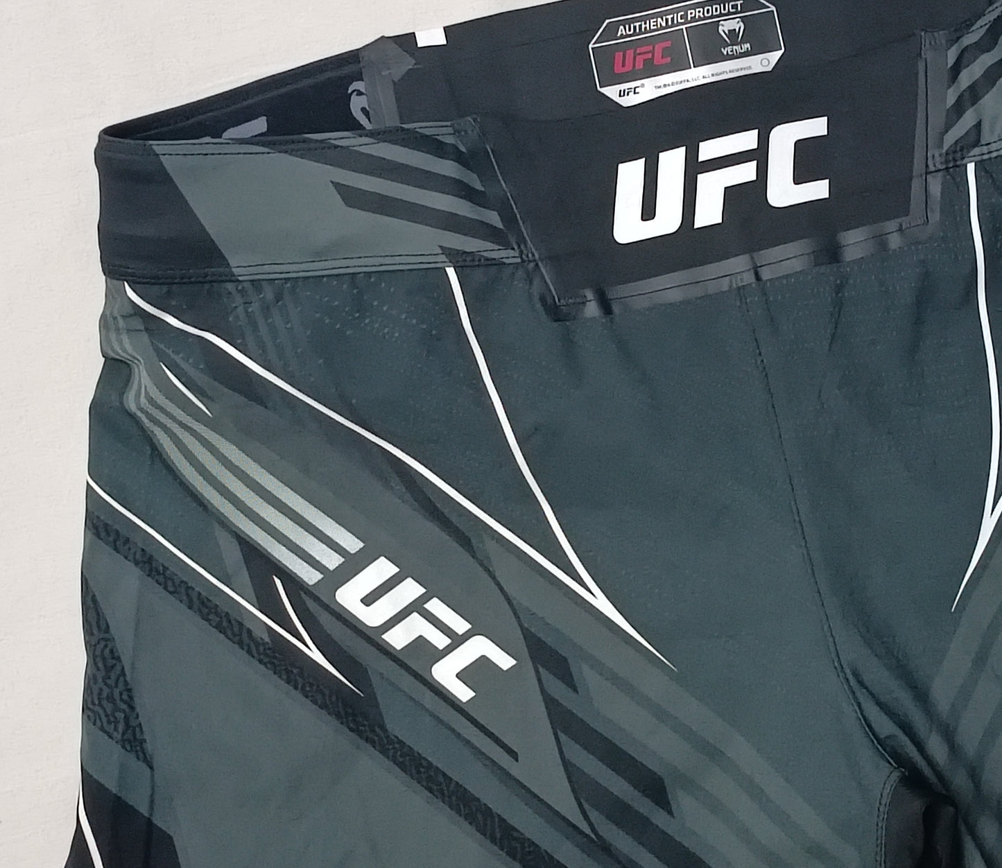 (M) Venum UFC PRO Line 2in1 Shorts шорти с клин 2в1
