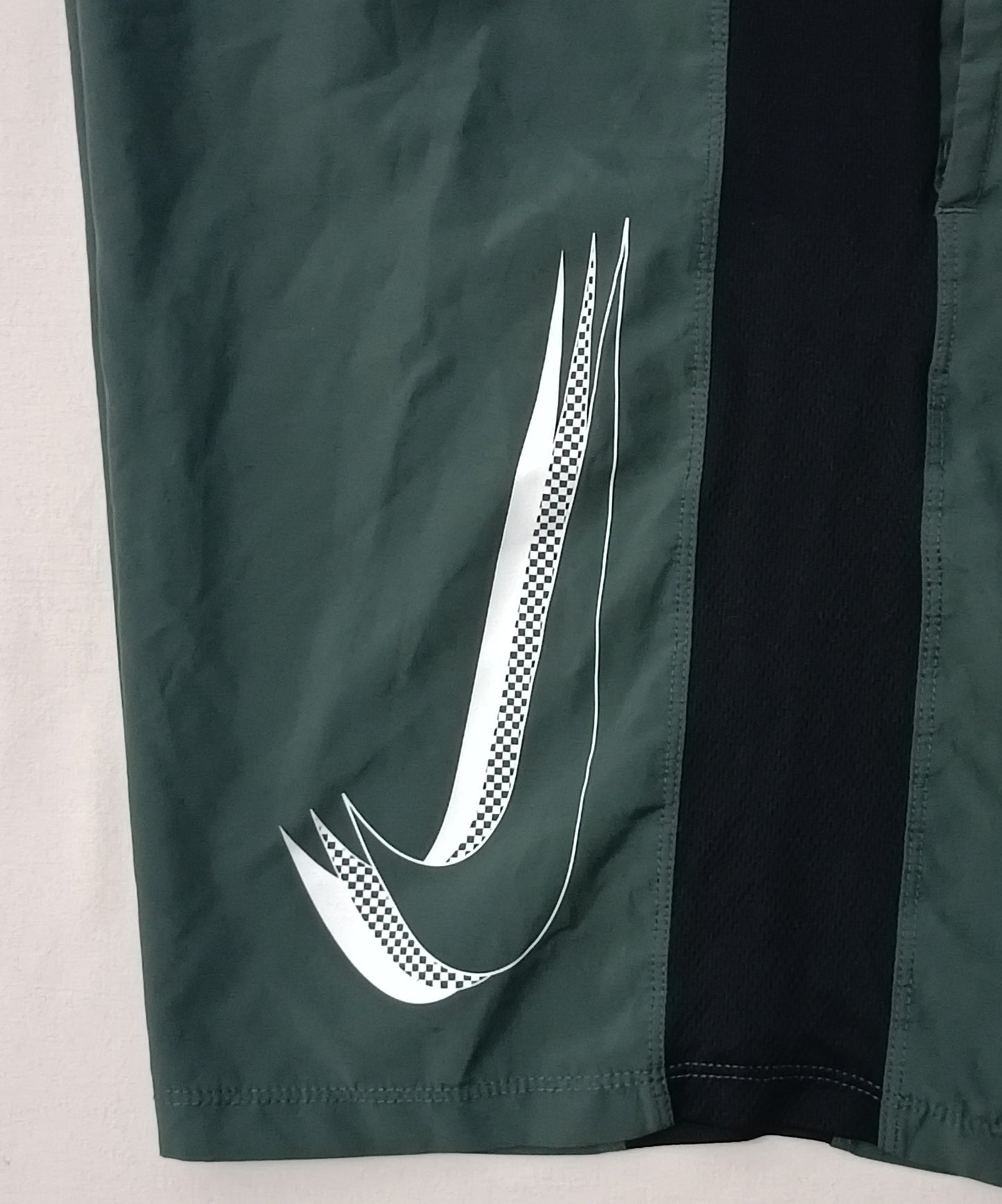 (L) Nike DRI-FIT Shorts шорти