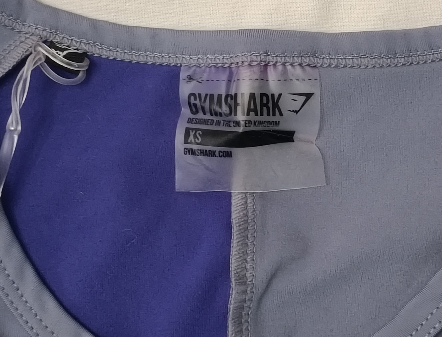 (ДАМСКО) (XS) Gymshark Assymetric Crop Top тениска