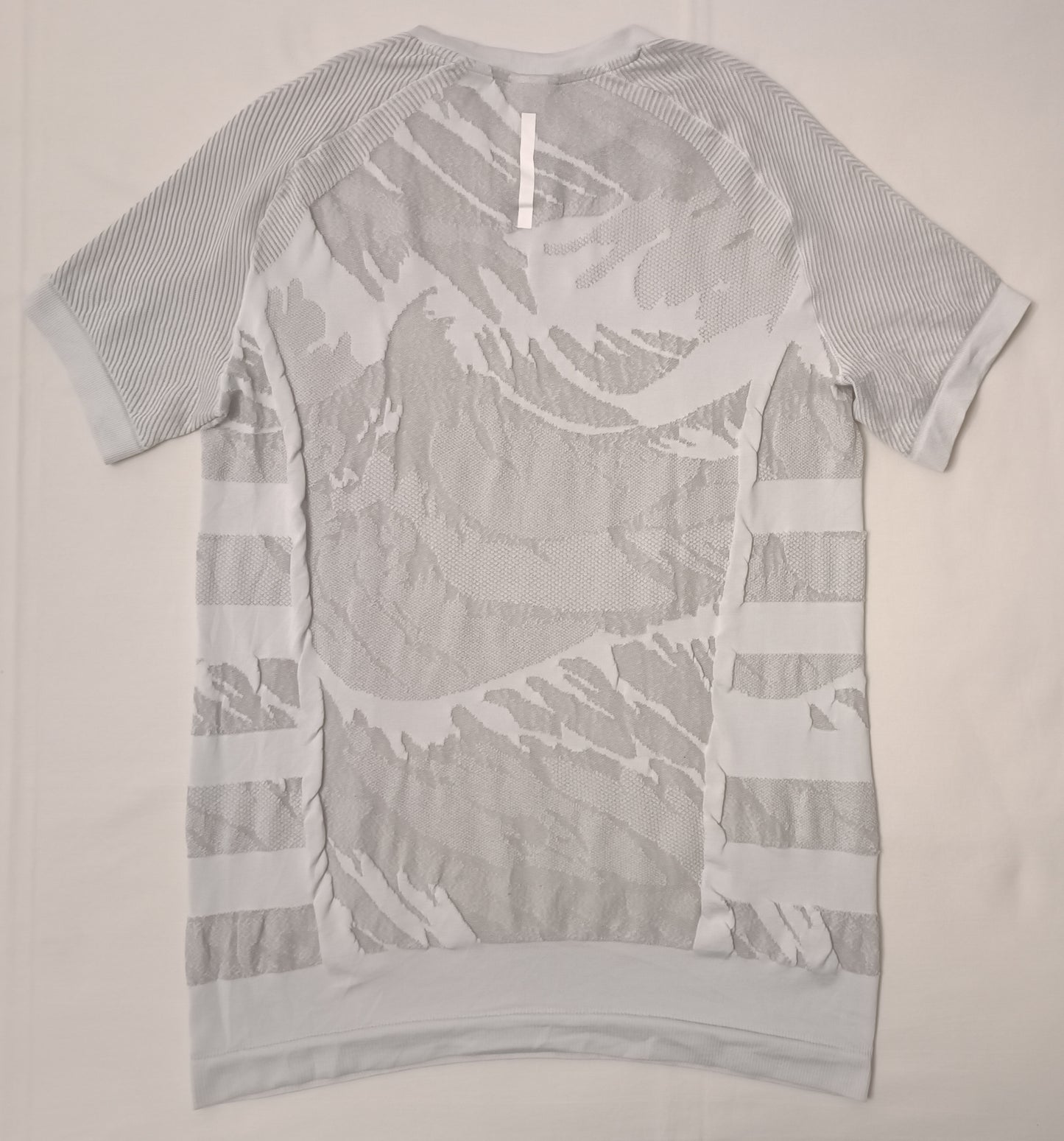 (M) Adidas Ultra Parney Shirt тениска