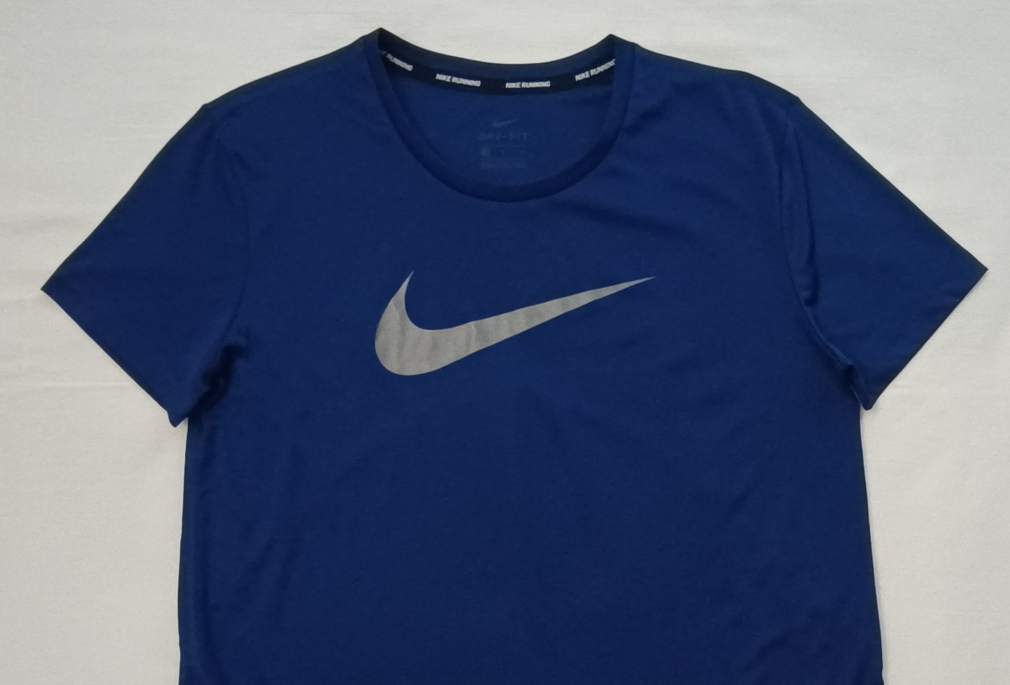 (ДАМСКО) (S) Nike DRI-FIT Tee тениска