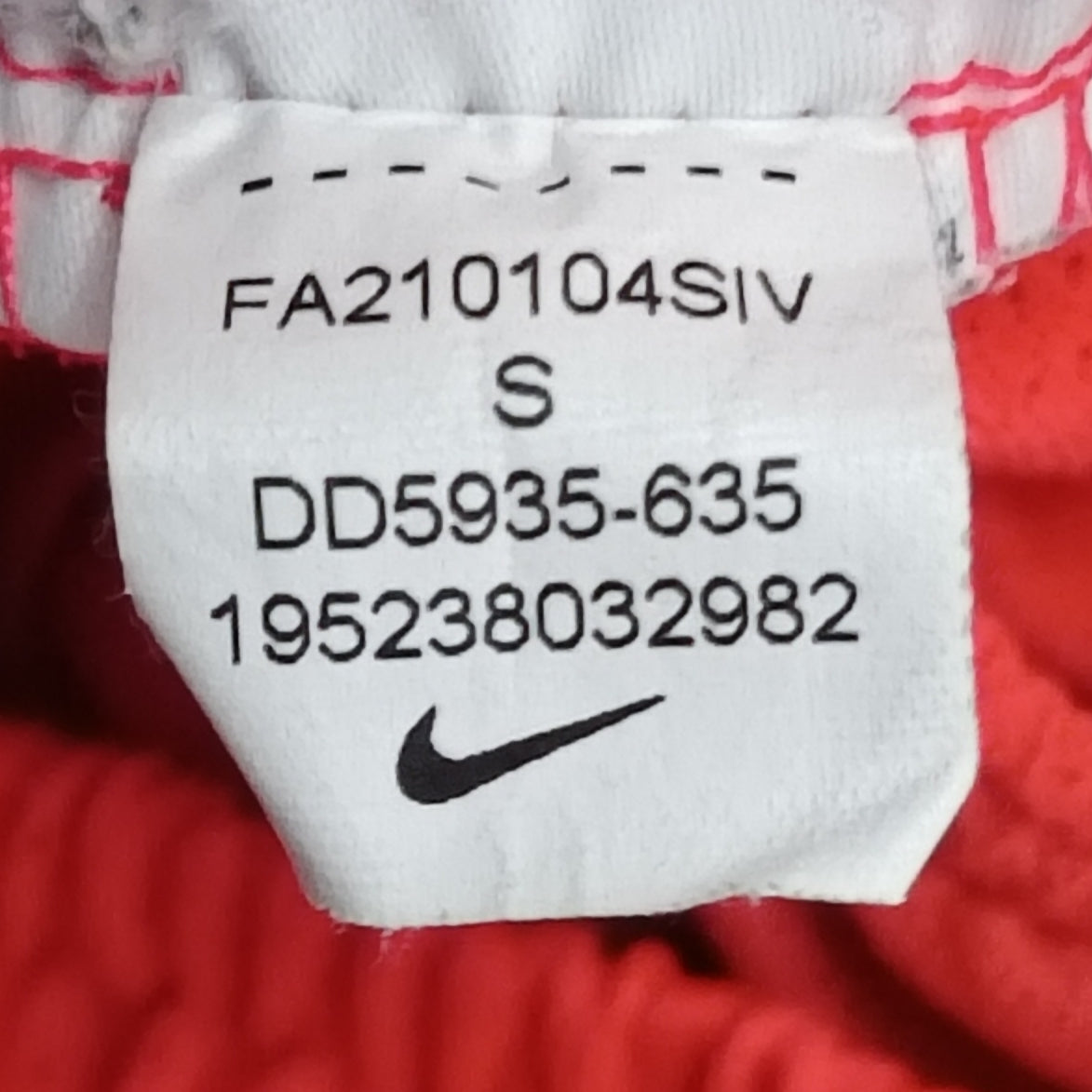 (ДАМСКО) (S) Nike DRI-FIT Shorts шорти