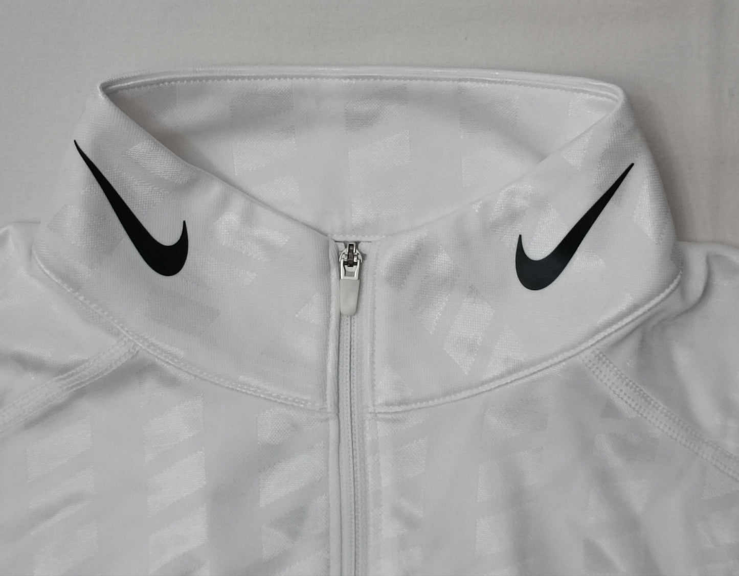 (ДАМСКО) (L) Nike AIR MAX Sportswear Sleeveless Top горнище
