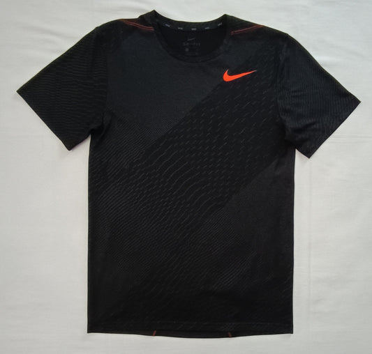 (S) Nike DRI-FIT Legend Tee тениска