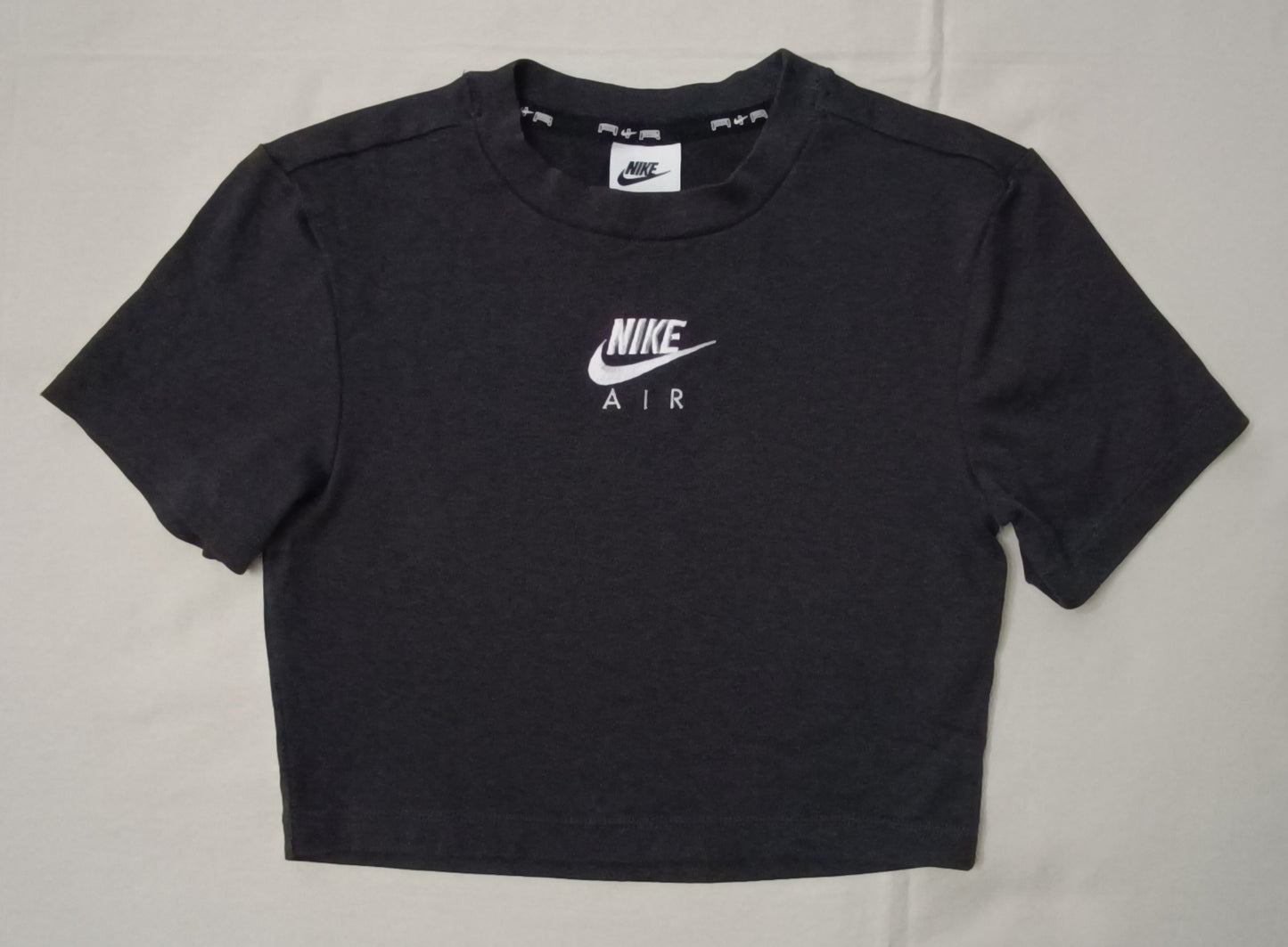 (ДАМСКО) (XS) Nike AIR Sportswear Cropped Tee тениска