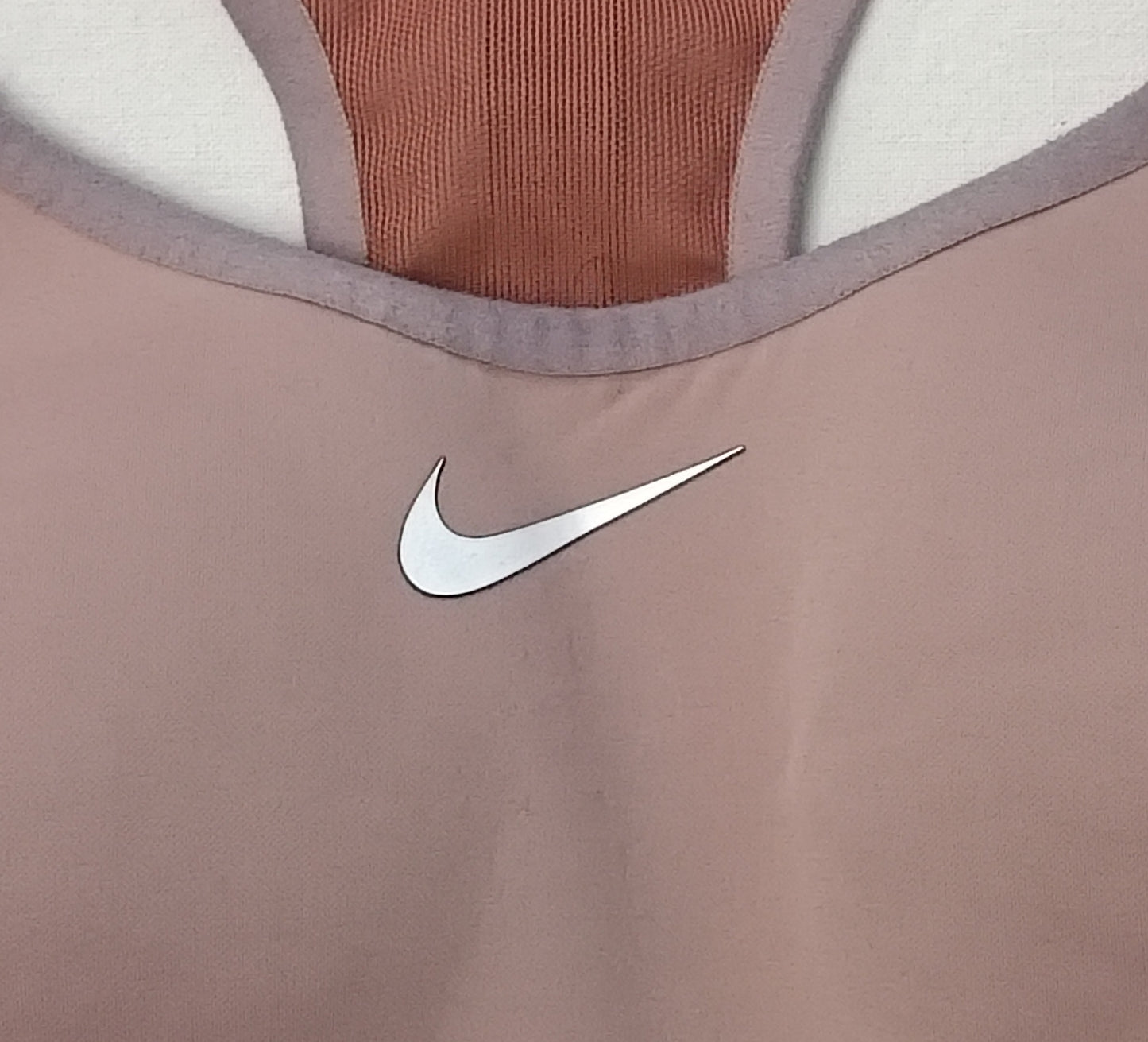 (ДАМСКО) (XS) Nike DRI-FIT Padded Bra бюстие