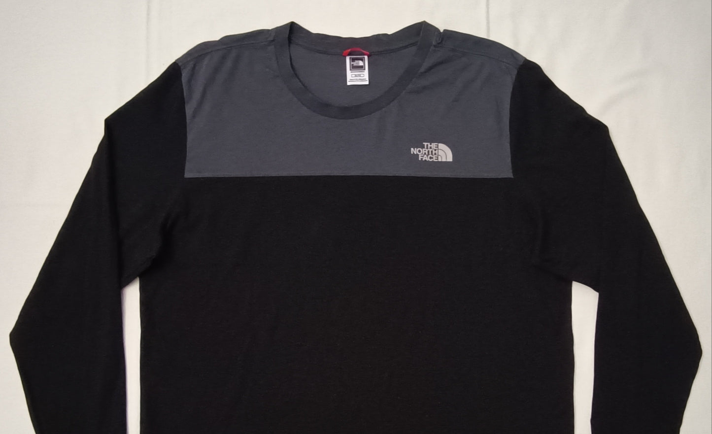 (XL) The North Face блуза