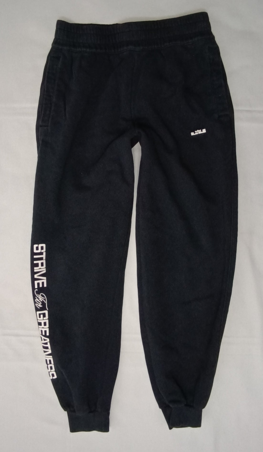 (ДЕТСКО) (Ръст 137-147см) Nike LeBron James Tracksuit екип (горнище и долнище)