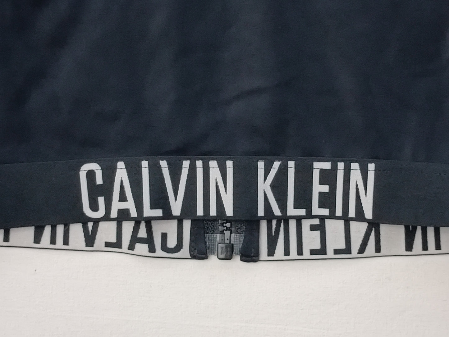 (ДАМСКО) (S) Calvin Klein Bikini Top топ, потник