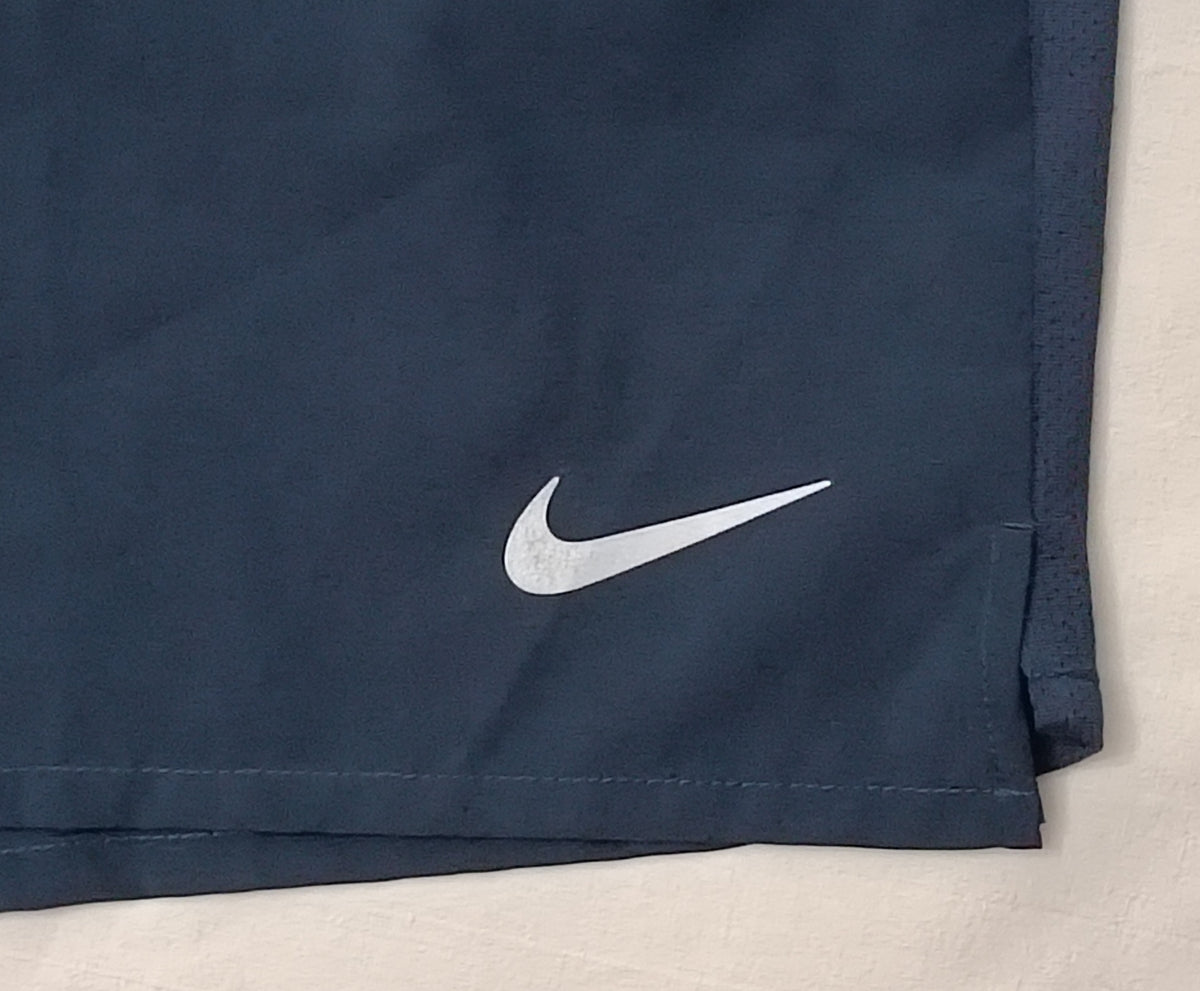 (L) Nike DRI-FIT Challenger Shorts шорти