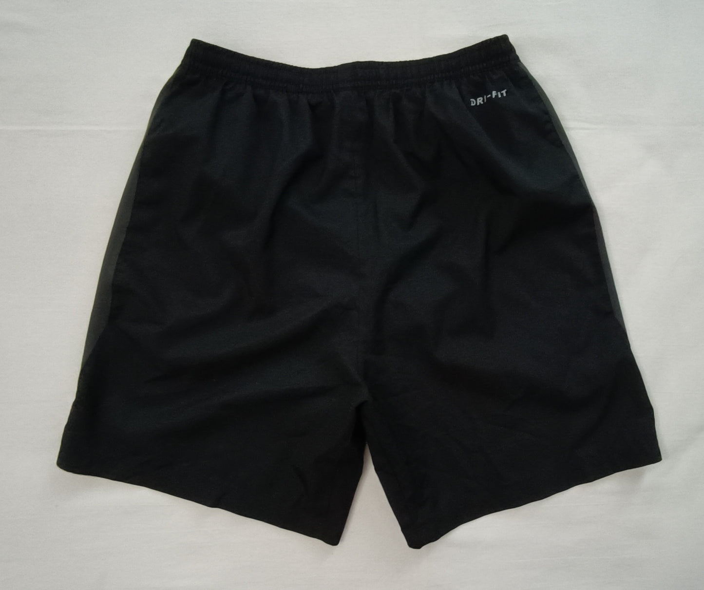 (S) Nike DRI-FIT Shorts шорти