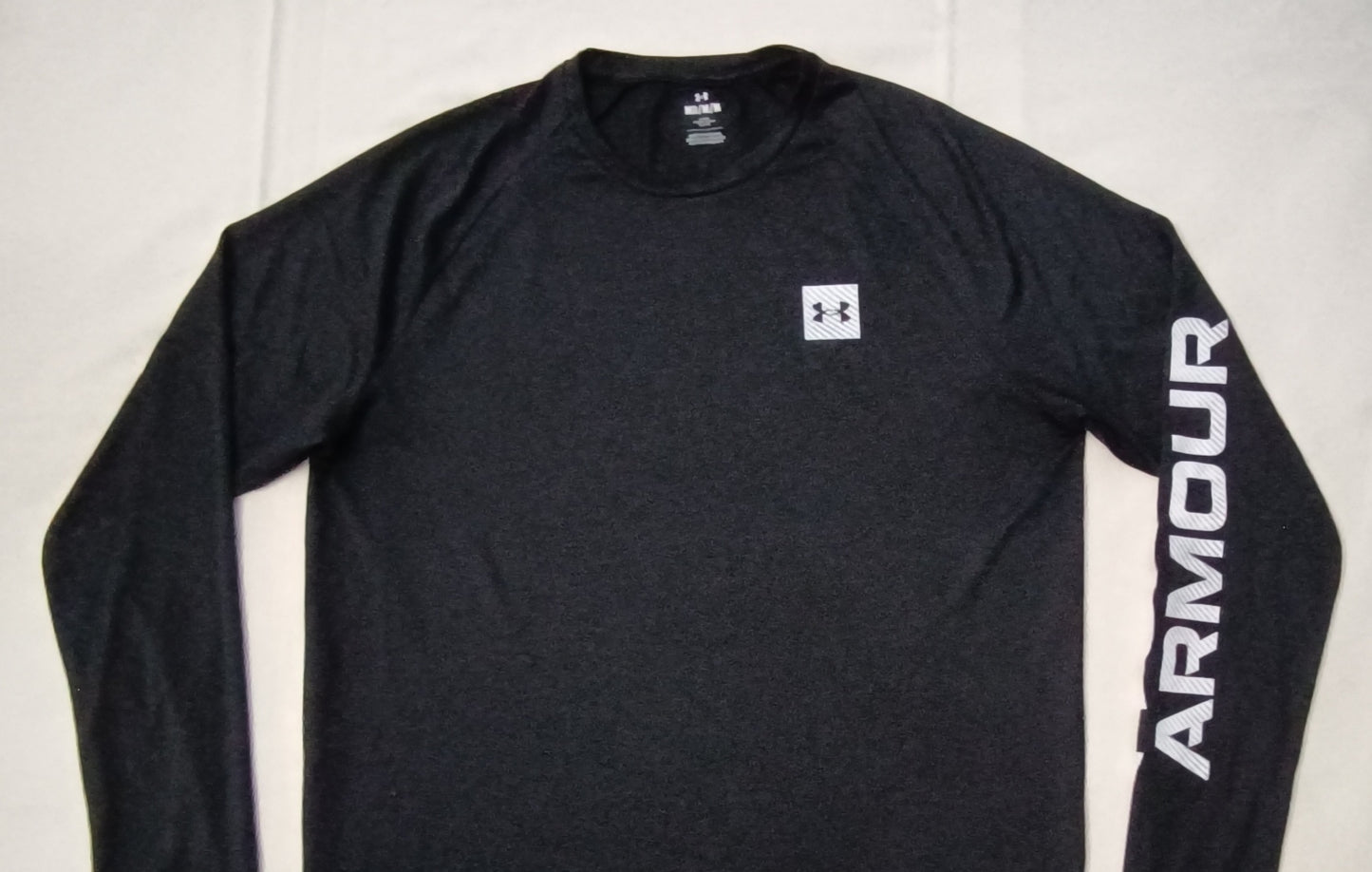 (M) Under Armour UA Long Sleeve Top блуза