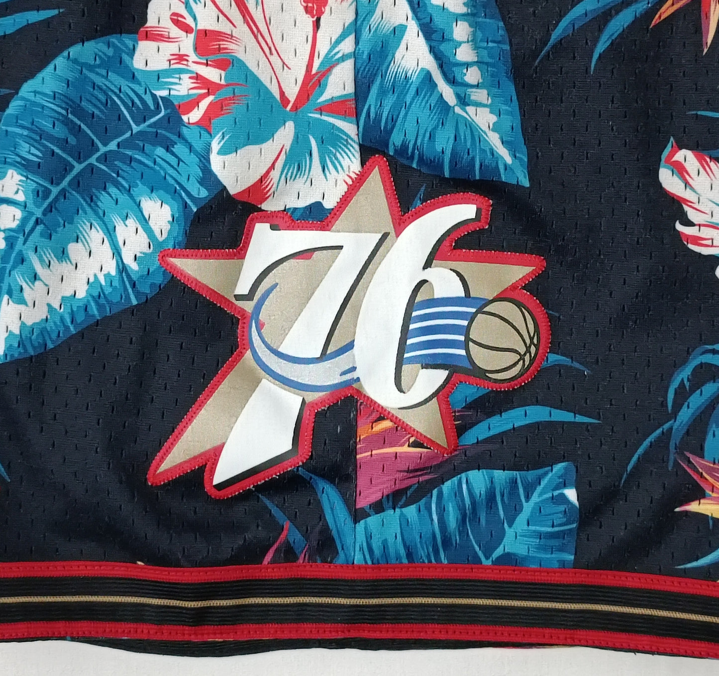 (L) Mitchell & Ness NBA Philadelphia 76ers Shorts шорти