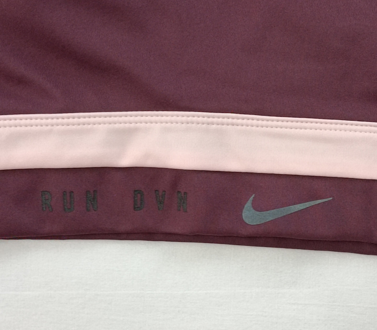 (ДАМСКО) (S) Nike DRI-FIT Run Division Padded Bra бюстие