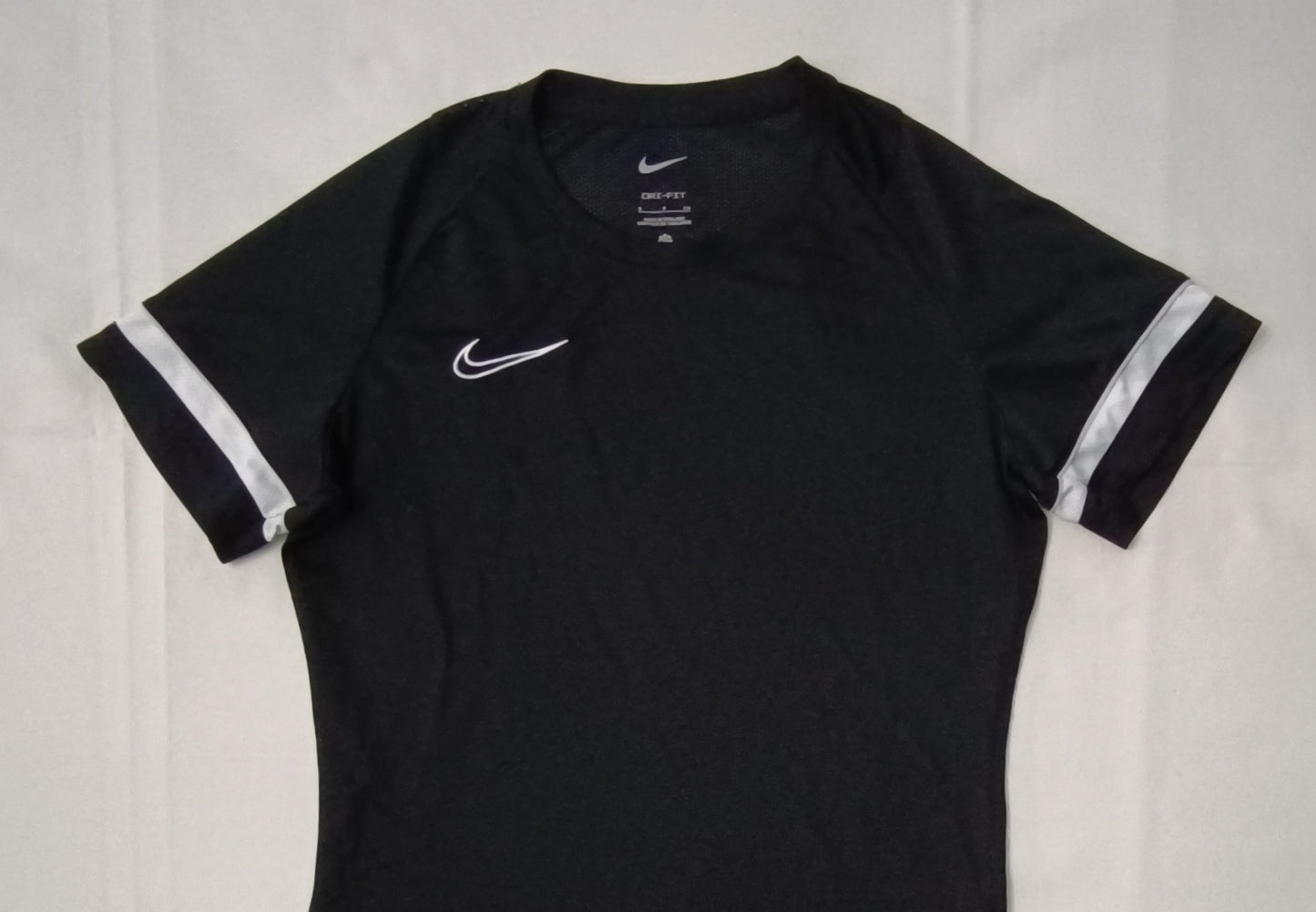 (ДАМСКО) (S) Nike DRI-FIT Strike Tee тениска