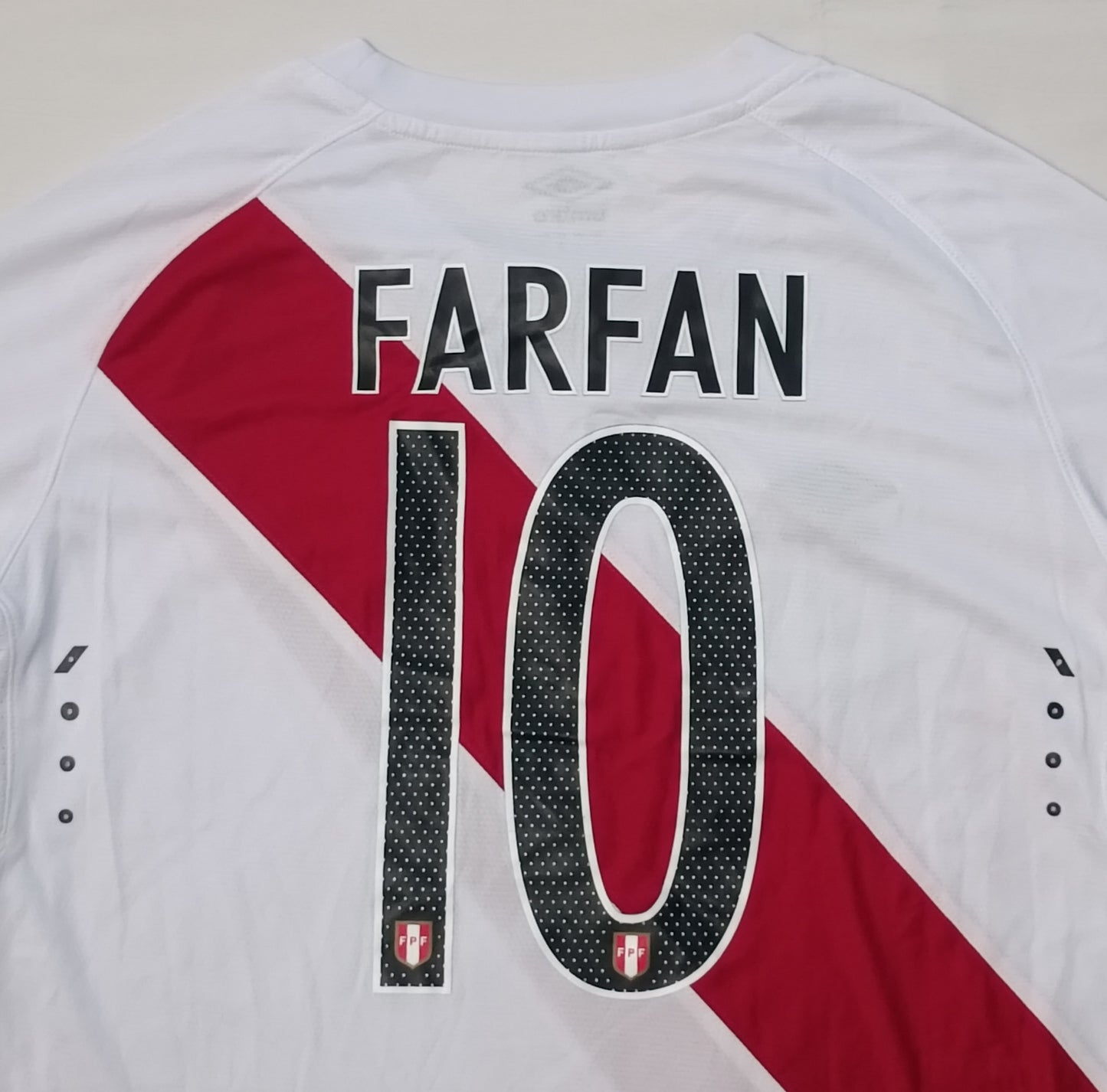 (L) Umbro FPF Peru #10 Farfan Home Jersey тениска