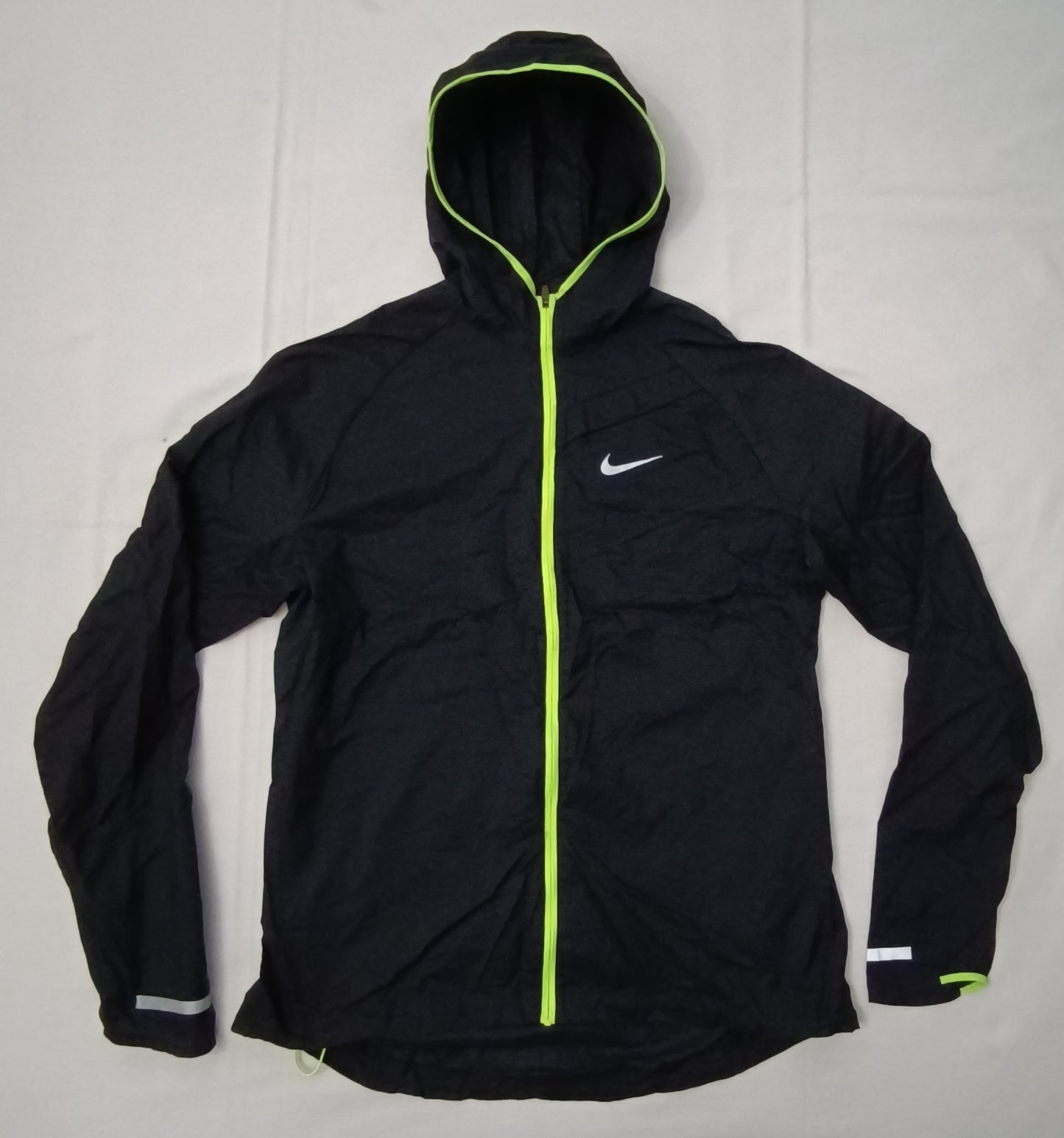 (ДАМСКО) (L) Nike Windrunner Jacket яке