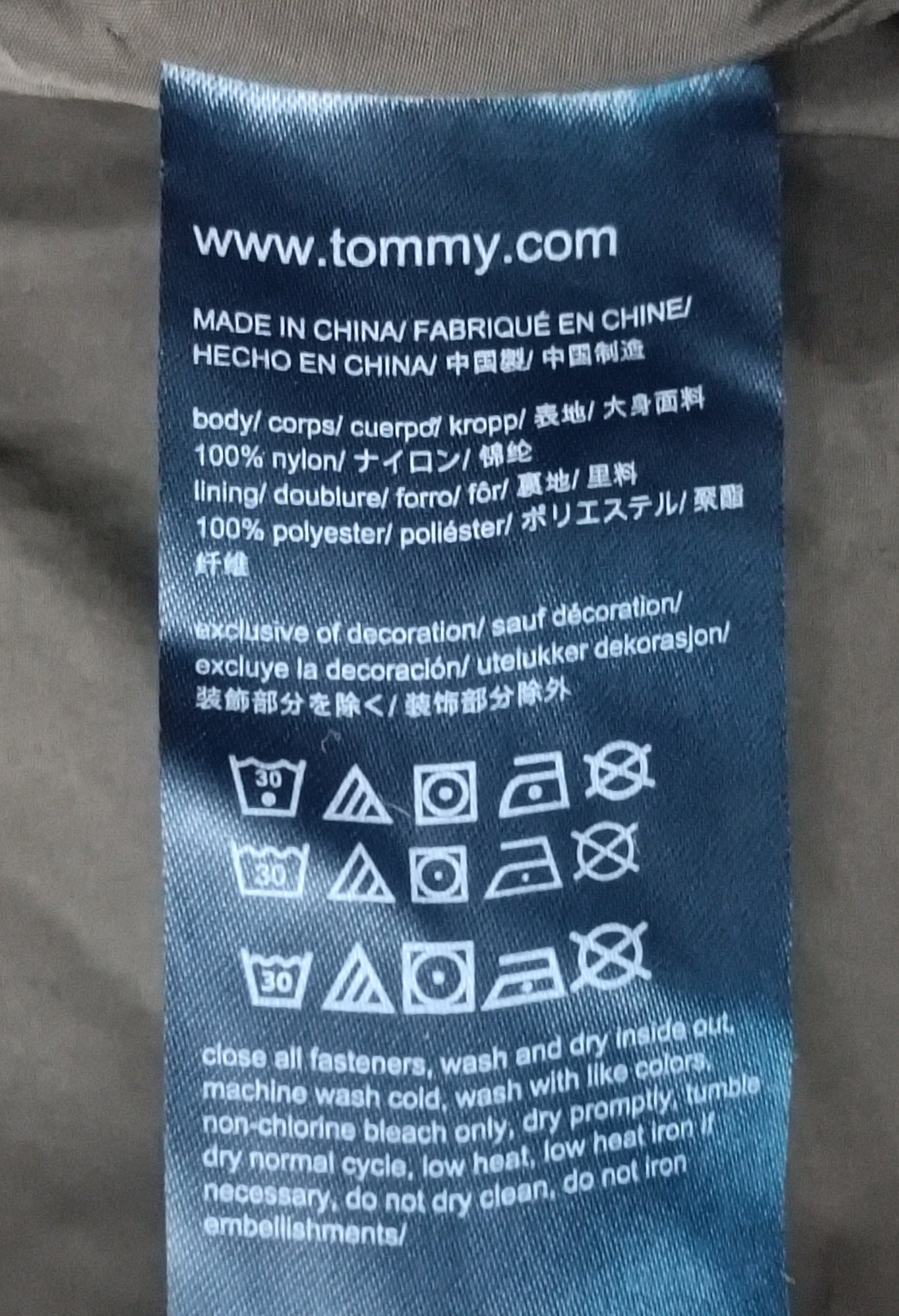 (M) Tommy Hilfiger Jacket яке